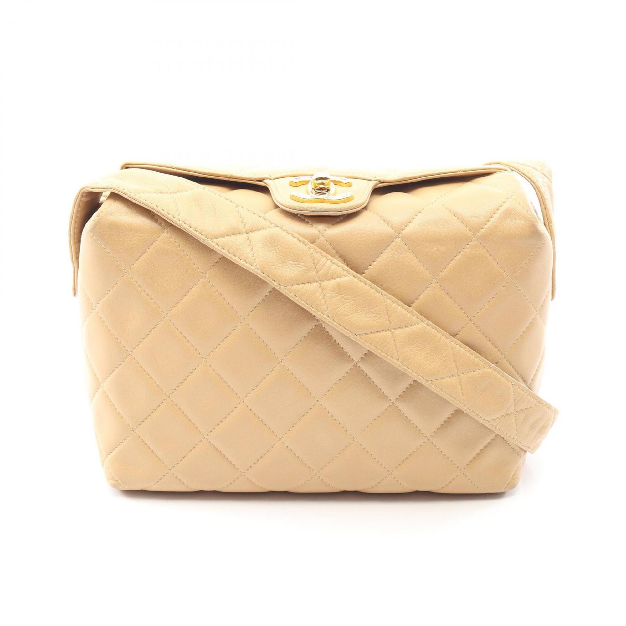 Chanel Beige Leather Handbag Shoulder Bag (Pre-Owned)