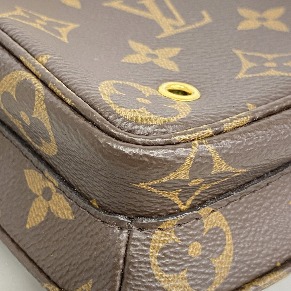 Louis Vuitton Brown Shoulder Bag (Pre-Owned)