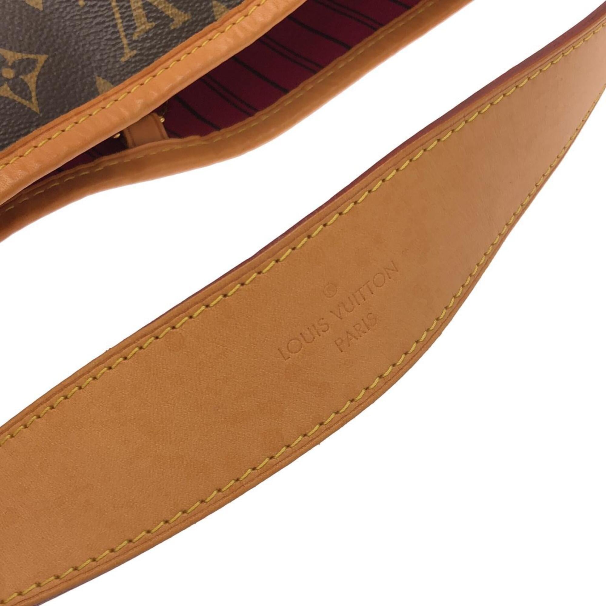 Louis Vuitton Marron Pivoine Coated Canvas Shoulder Bag (Pre-Owned)