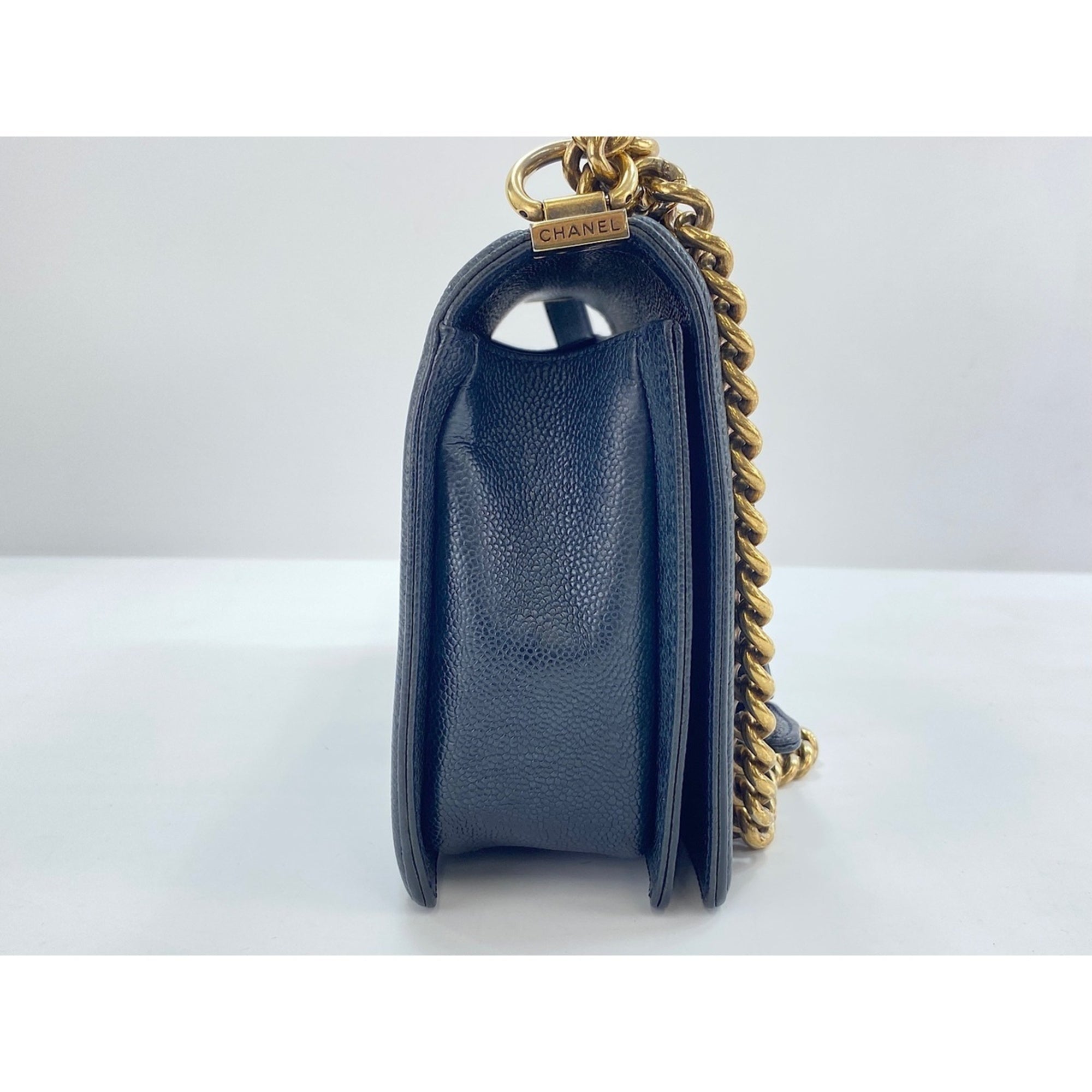 Chanel Navy Shoulder Bag (Pre-Owned)