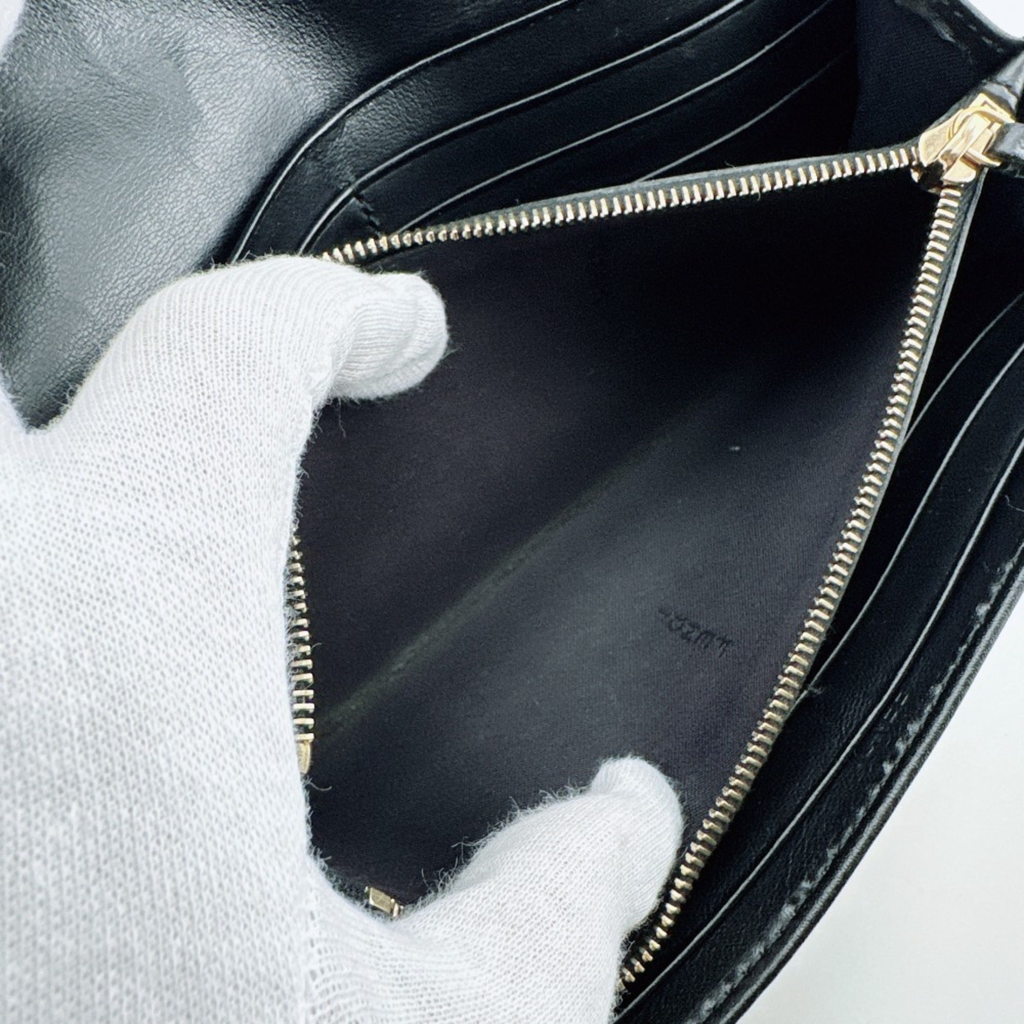 Fendi Black Leather Long Wallet (Bi-Fold) (Pre-Owned)