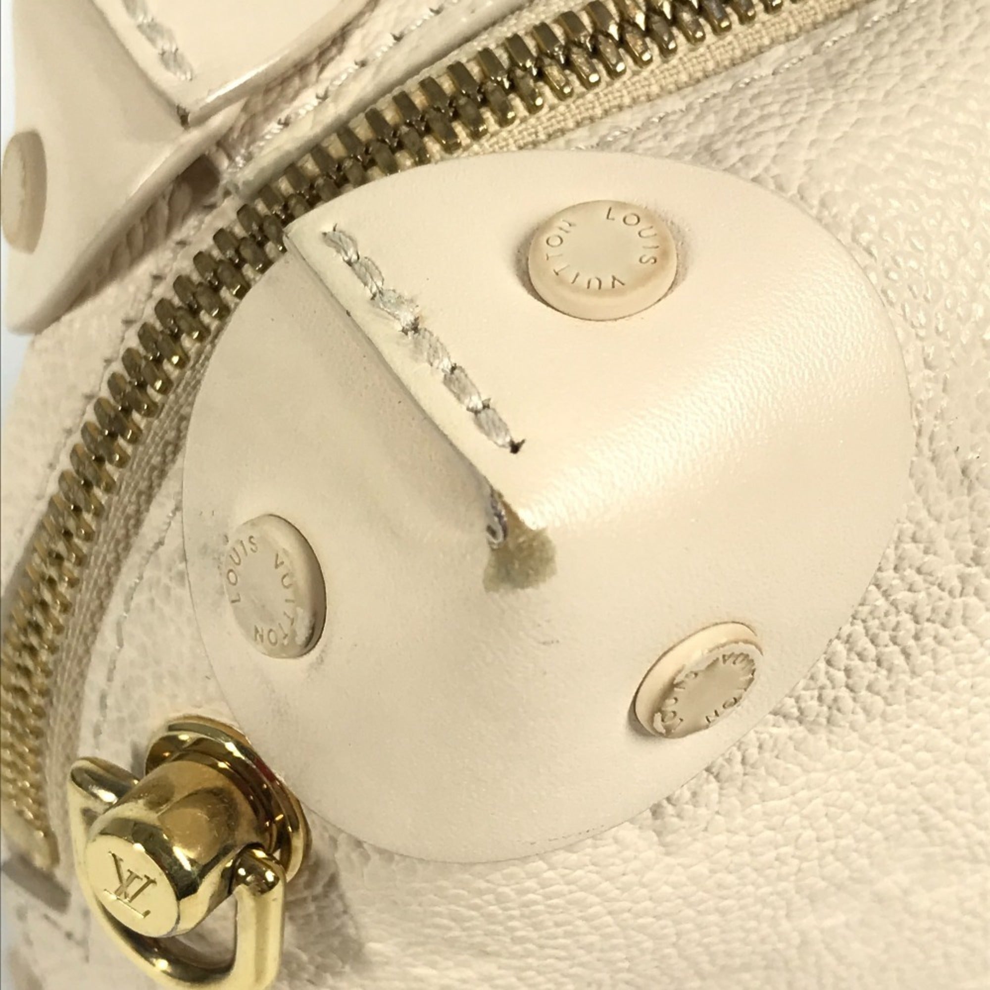 Louis Vuitton White Monogram Empreinte Handbag (Pre-Owned)