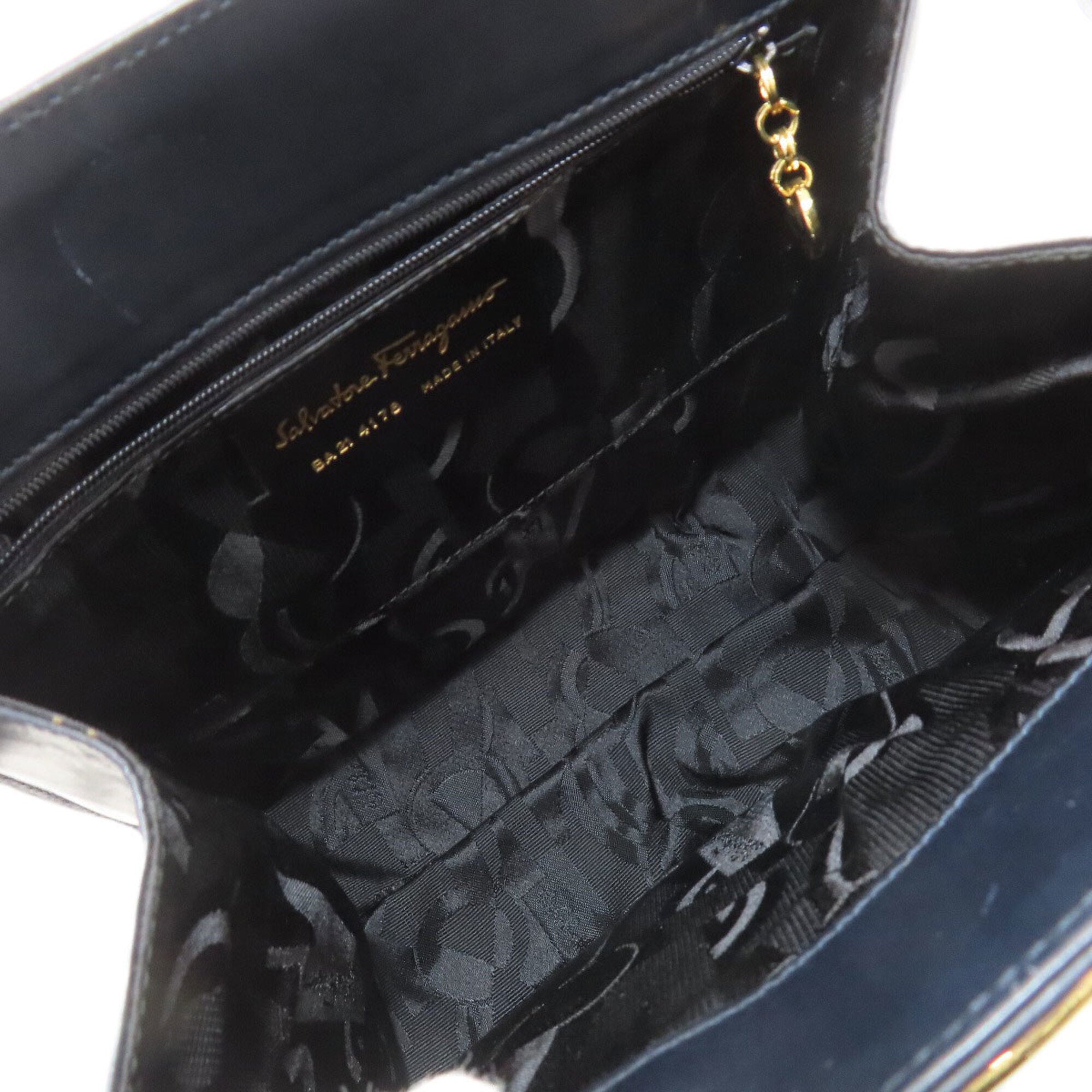 Salvatore Ferragamo Navy Black Leather Handbag (Pre-Owned)