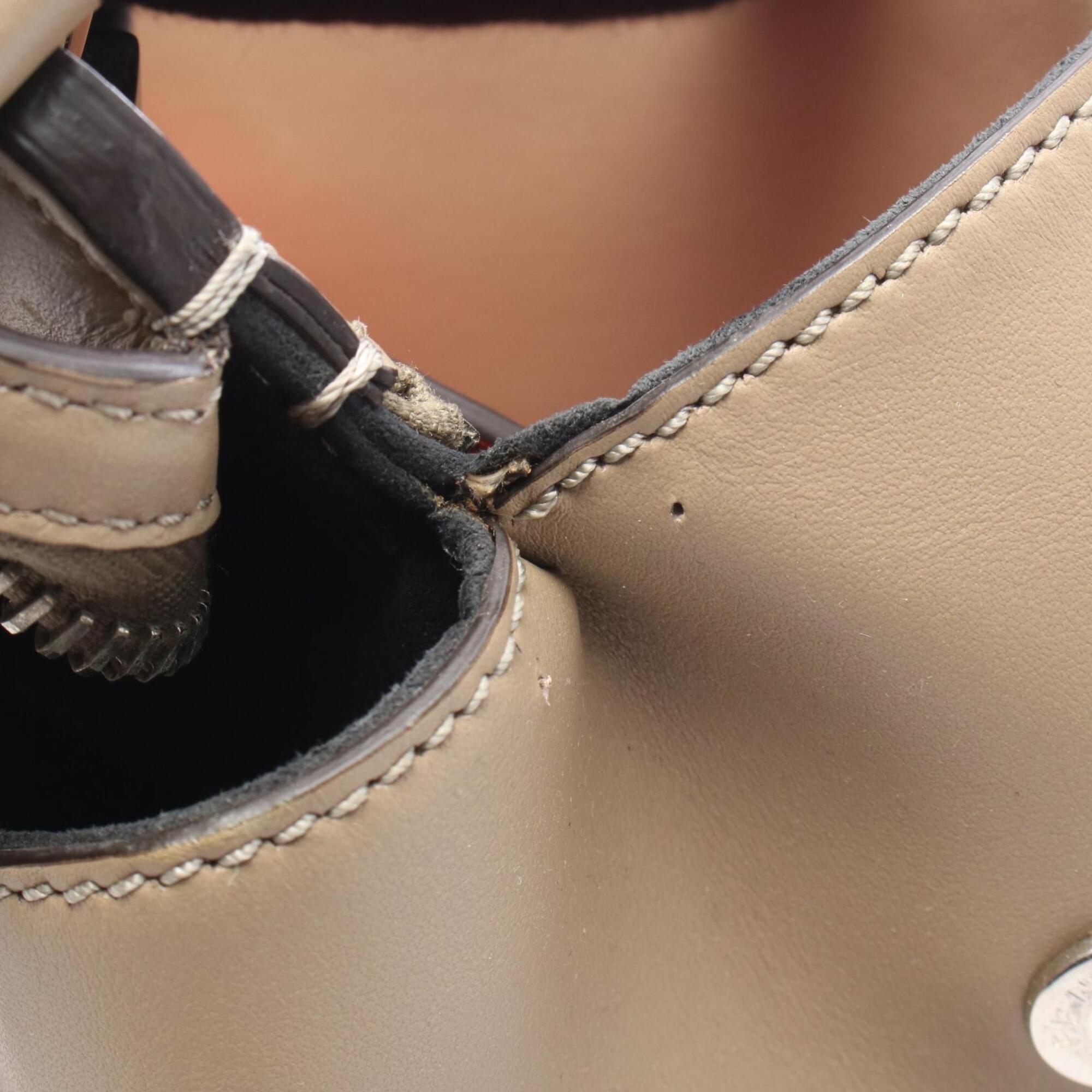 Fendi Beige Leather Handbag (Pre-Owned)