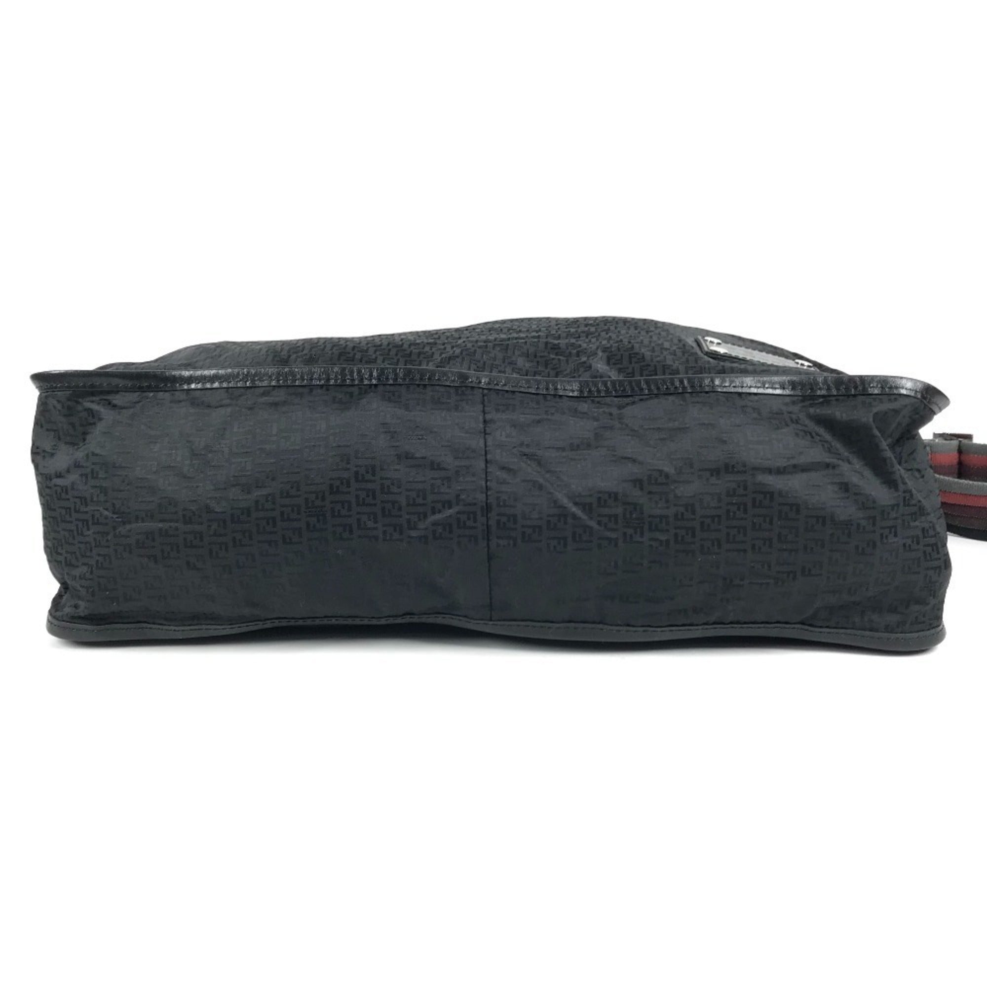 Fendi Black Leather Nylon Shoulder Bag (Pre-Owned)