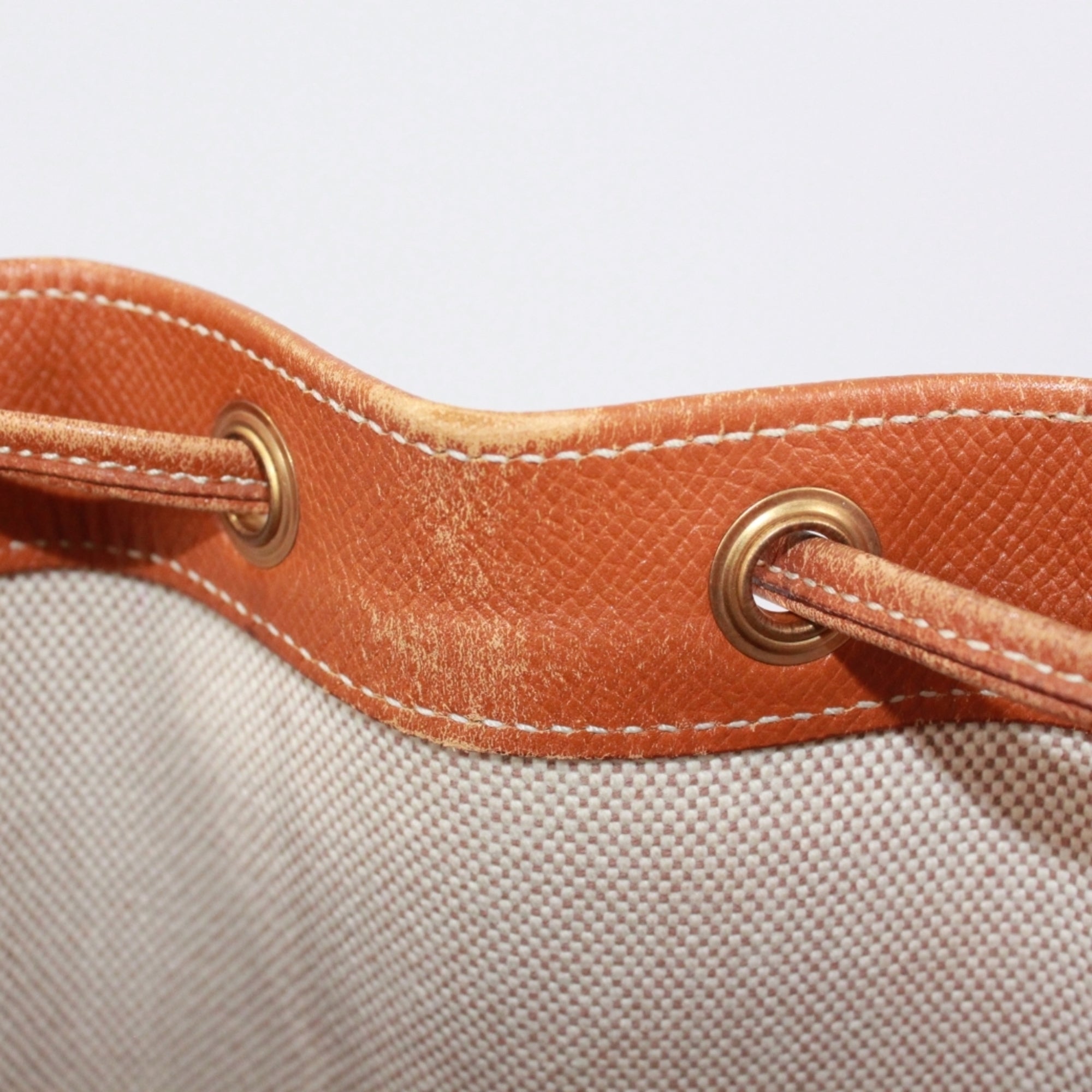 Hermes Brown Ivory Toile H Courchevel Leather Shoulder Bag (Pre-Owned)