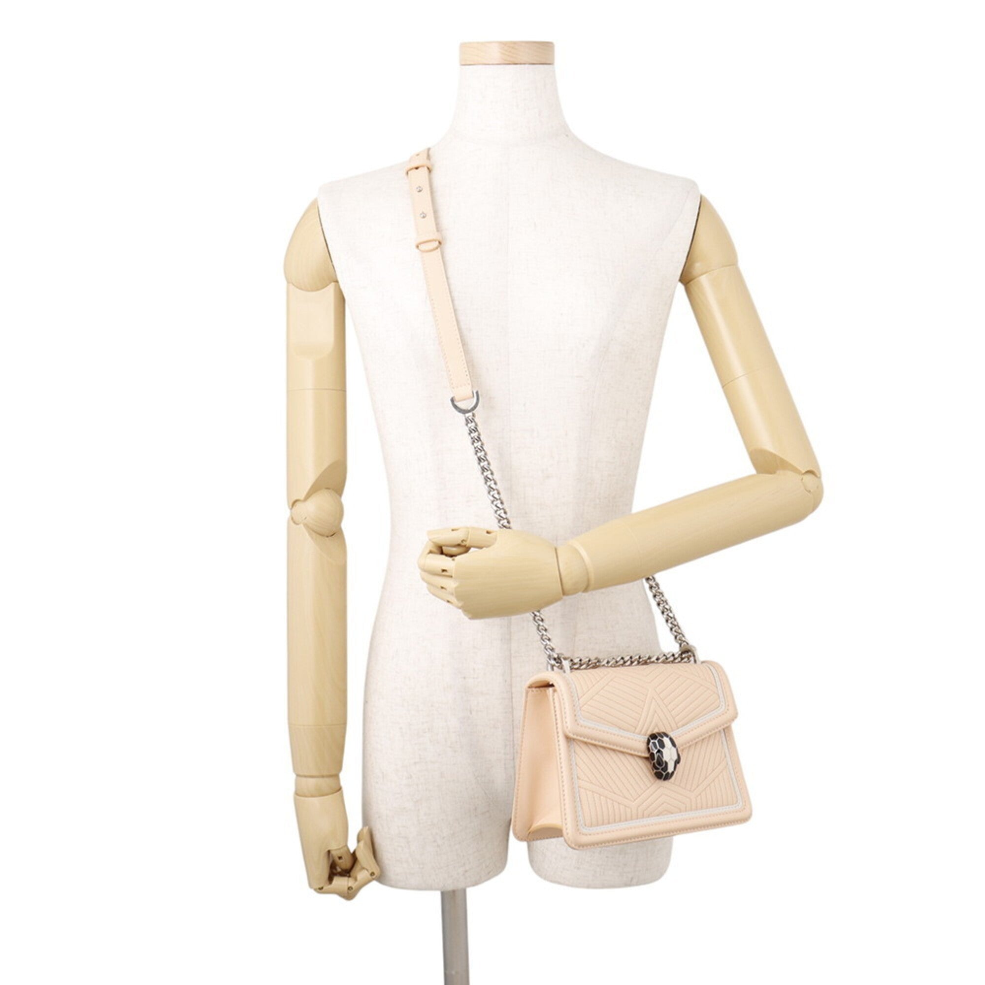 Bvlgari Light Pink Leather Handbag Shoulder Bag (Pre-Owned)