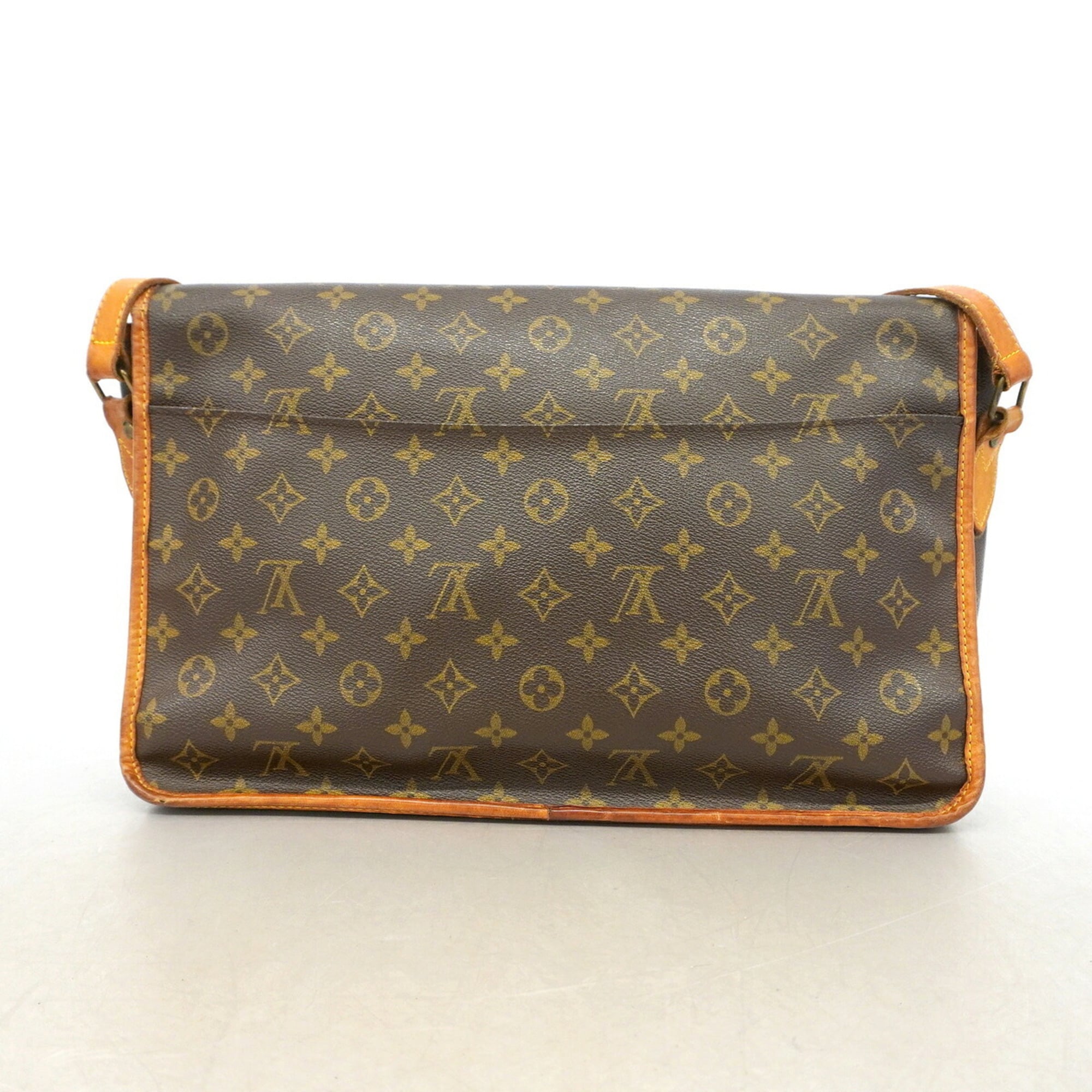 Louis Vuitton Brown Shoulder Bag (Pre-Owned)