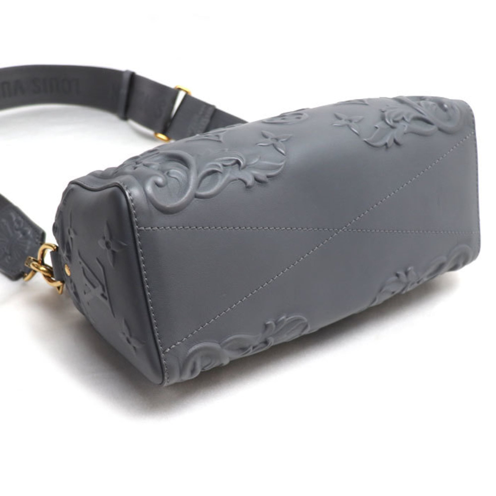 Louis Vuitton Gray Leather Shoulder Bag (Pre-Owned)