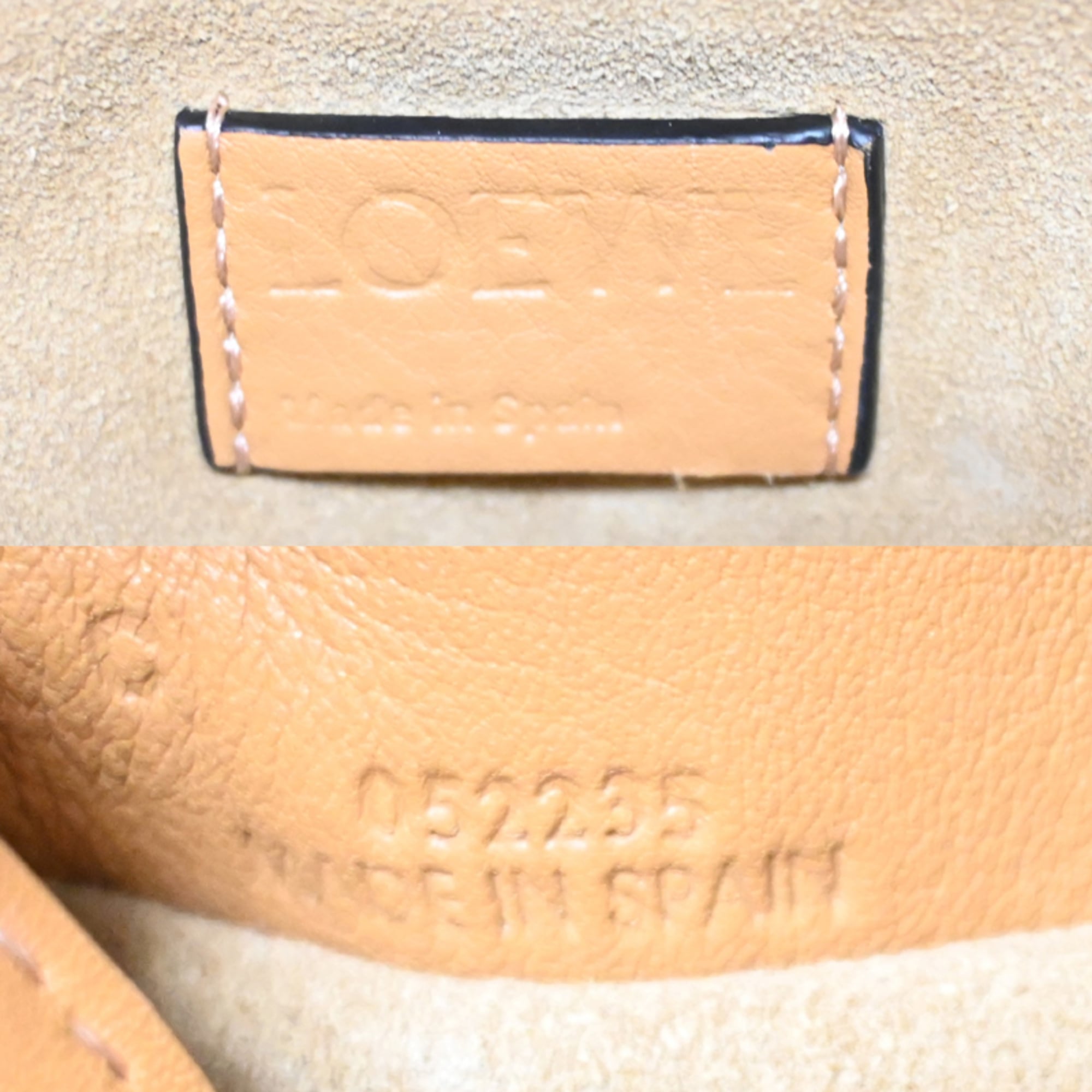 Loewe Gold Shoulder Bag (Pre-Owned)