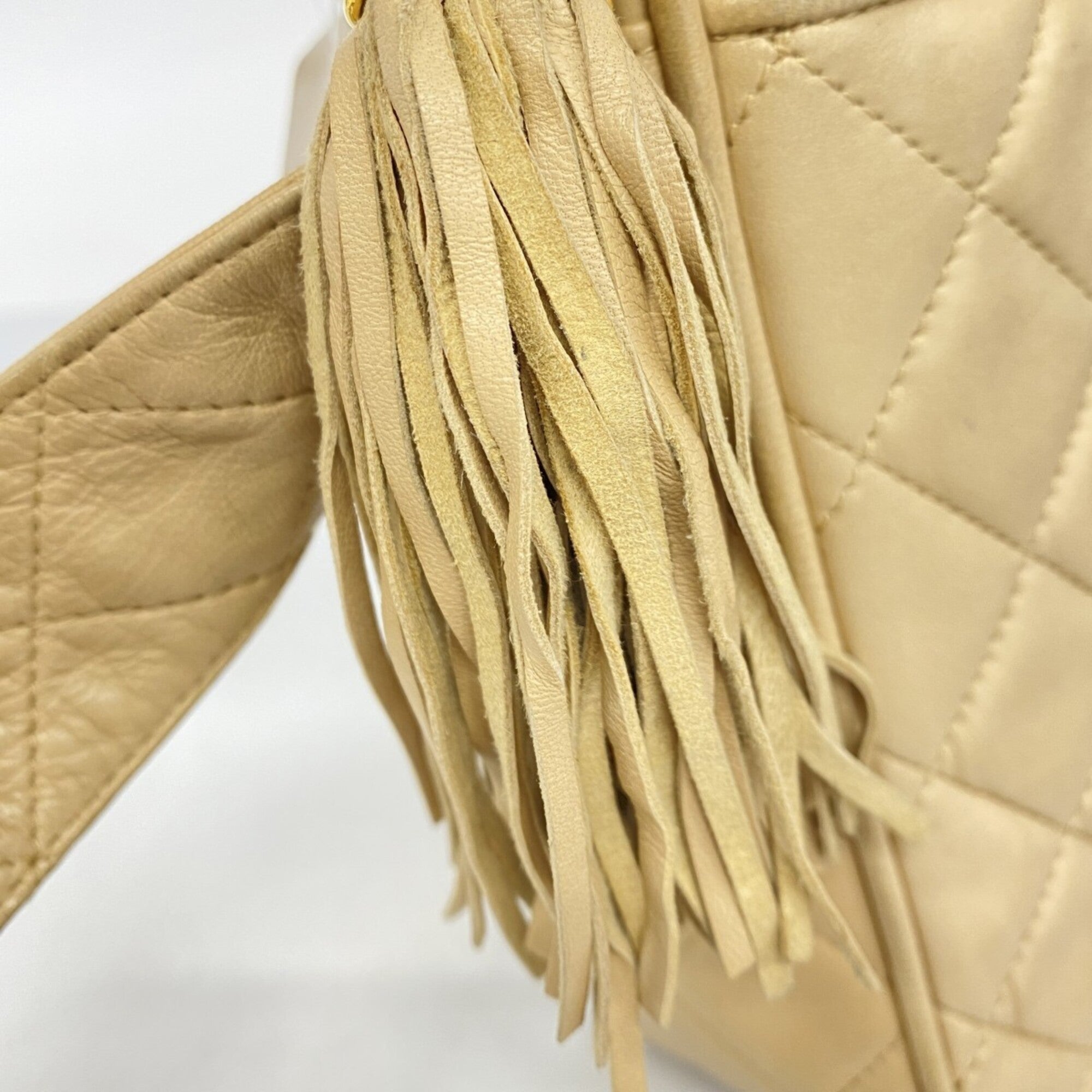 Chanel Beige Leather Shoulder Bag (Pre-Owned)