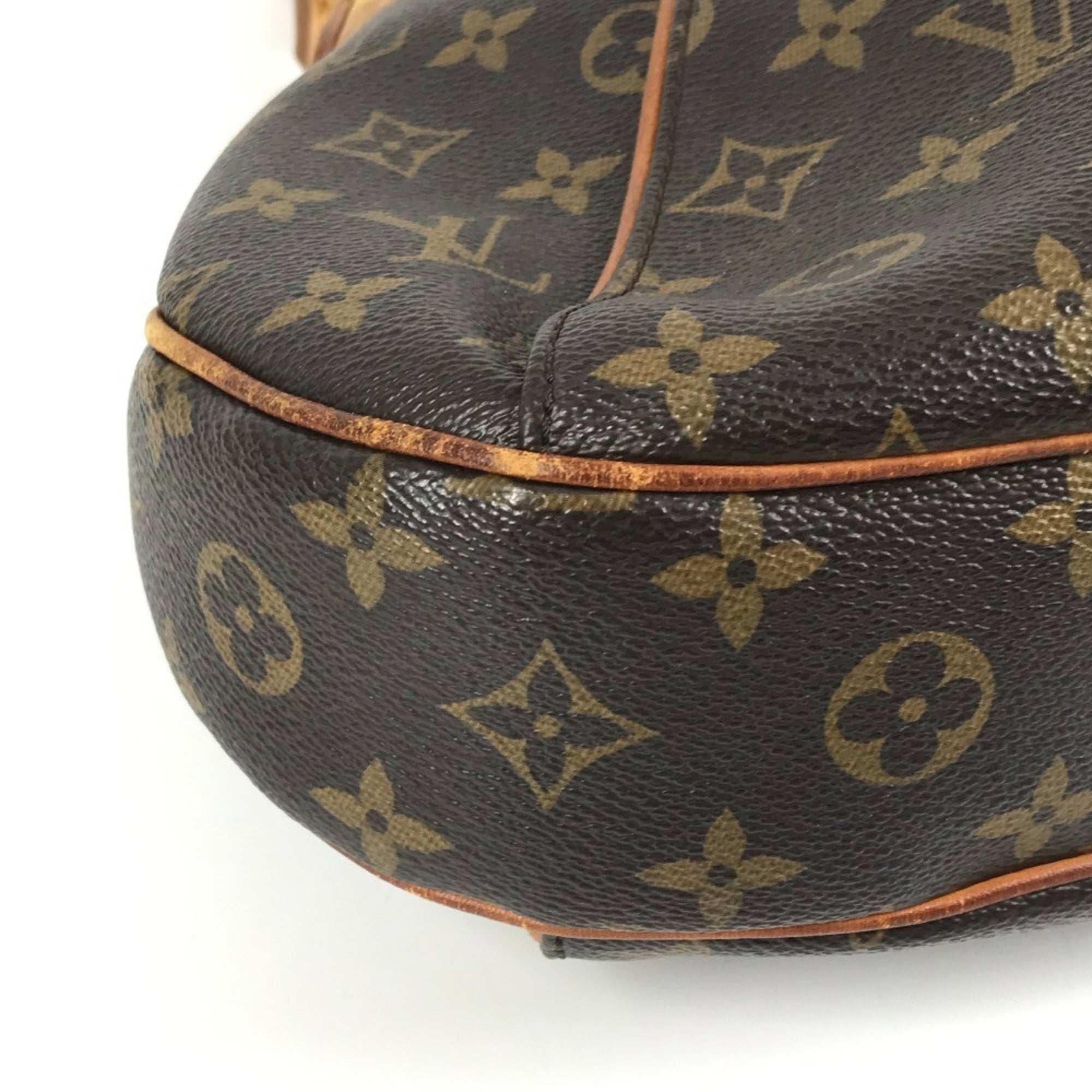 Louis Vuitton Brown Monogram Canvas Shoulder Bag (Pre-Owned)