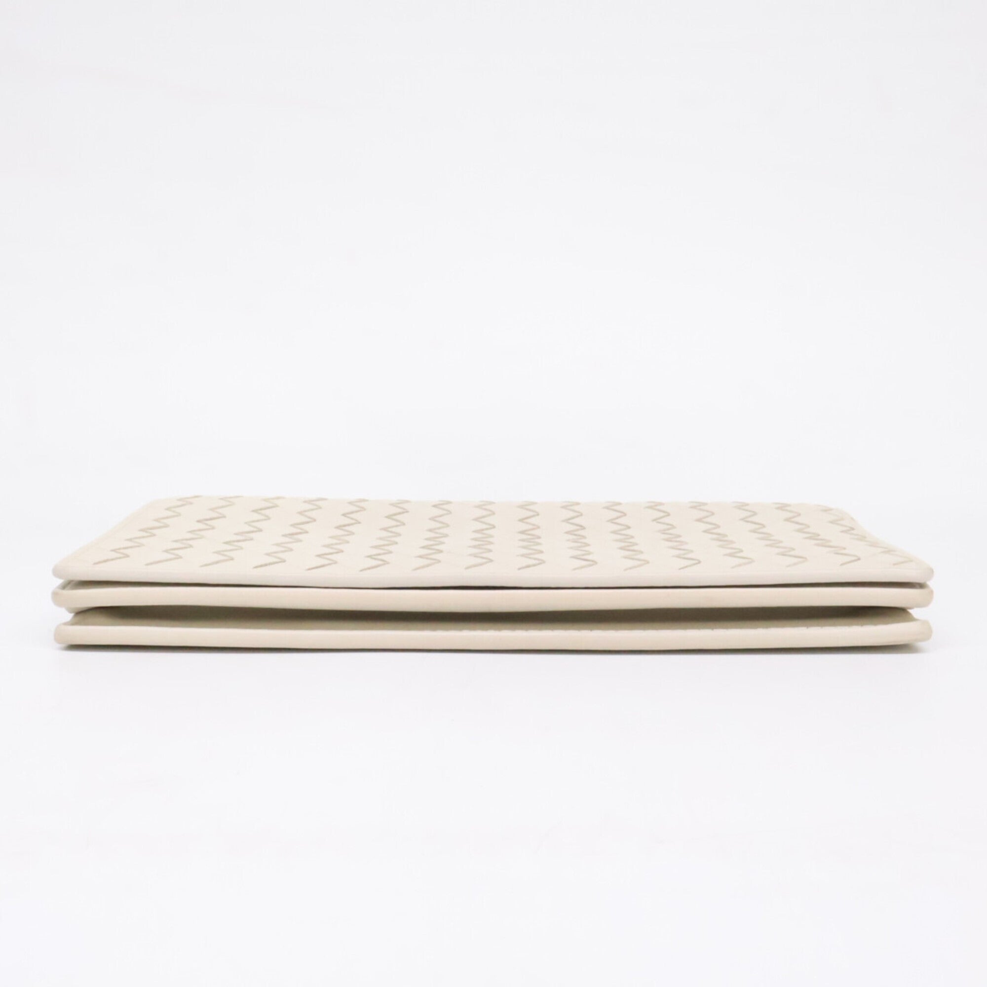 Bottega Veneta Ivory Leather Chain/Shoulder Wallet (Pre-Owned)