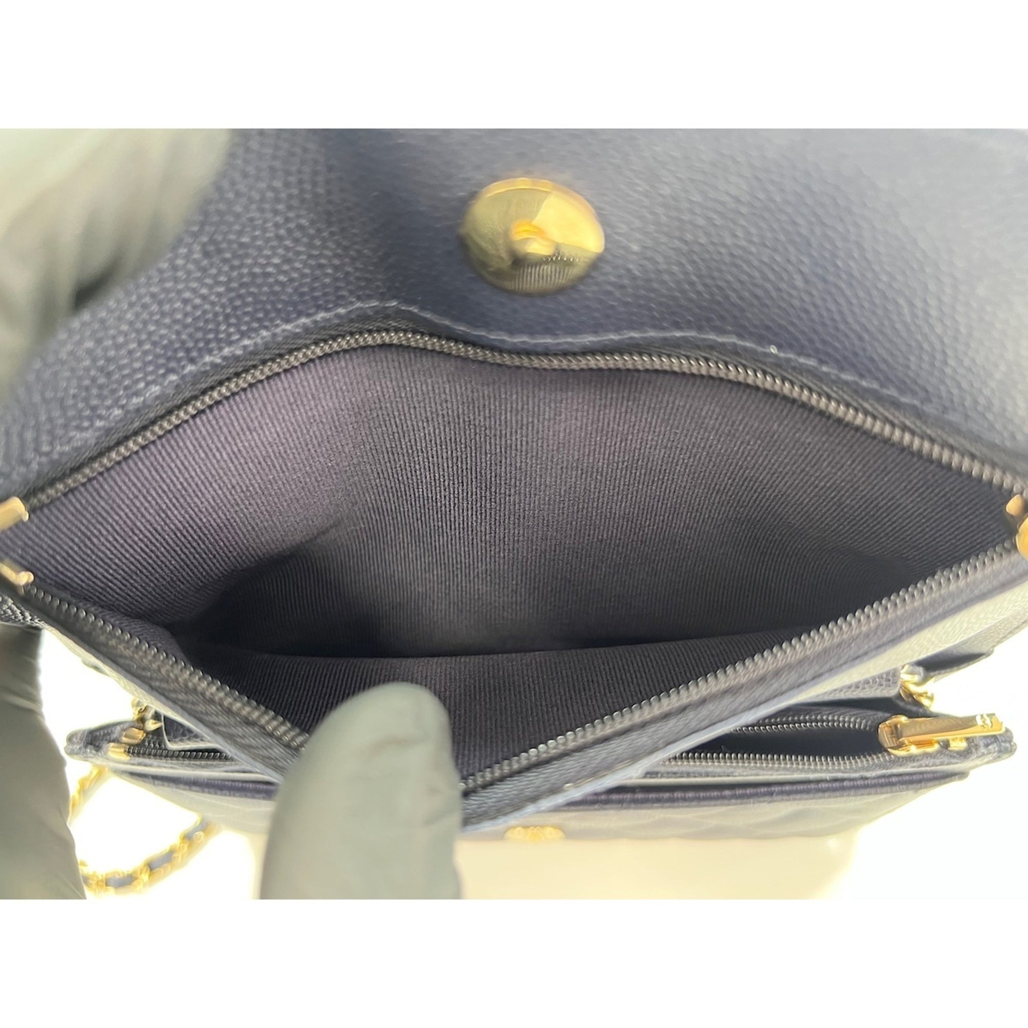 Chanel Navy Shoulder Bag (Pre-Owned)