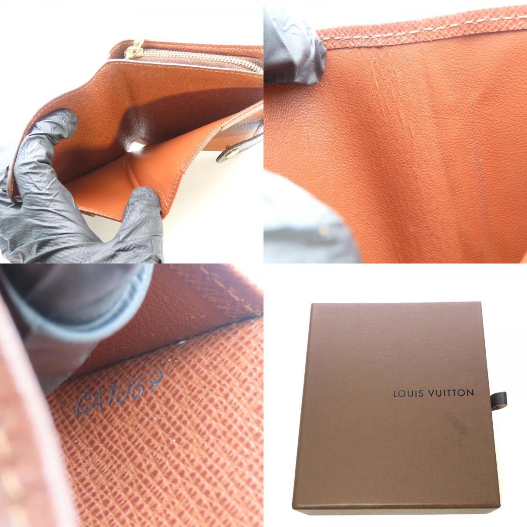 Louis Vuitton Brown Monogram Wallet (Bi-Fold) (Pre-Owned)