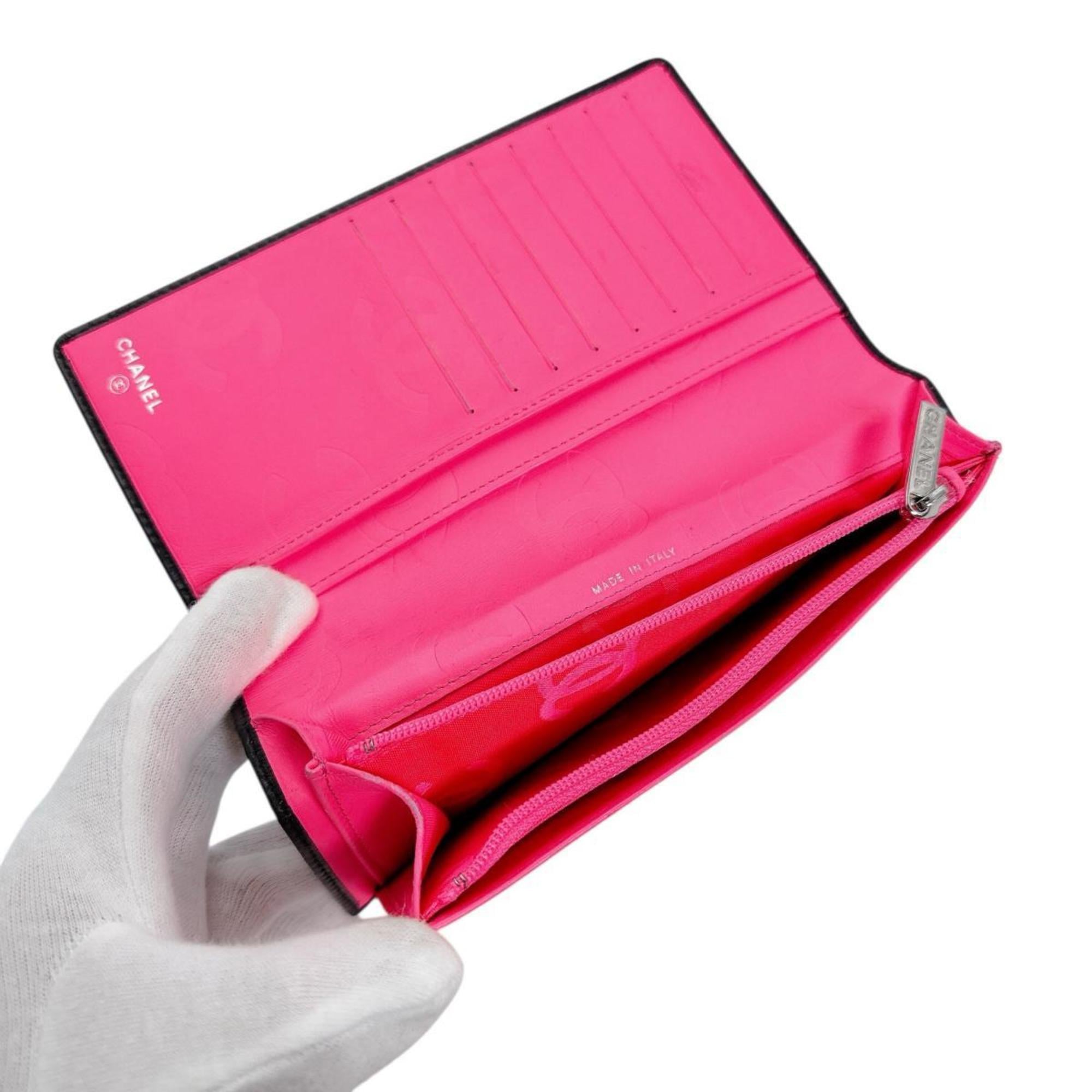 Chanel Black Leather Long Wallet (Bi-Fold) (Pre-Owned)