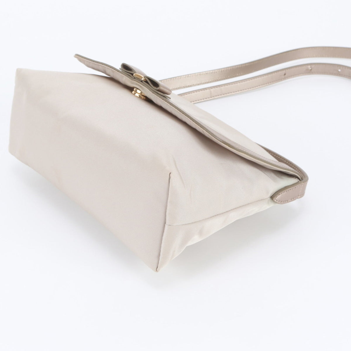 Salvatore Ferragamo Beige Leather Nylon Shoulder Bag (Pre-Owned)