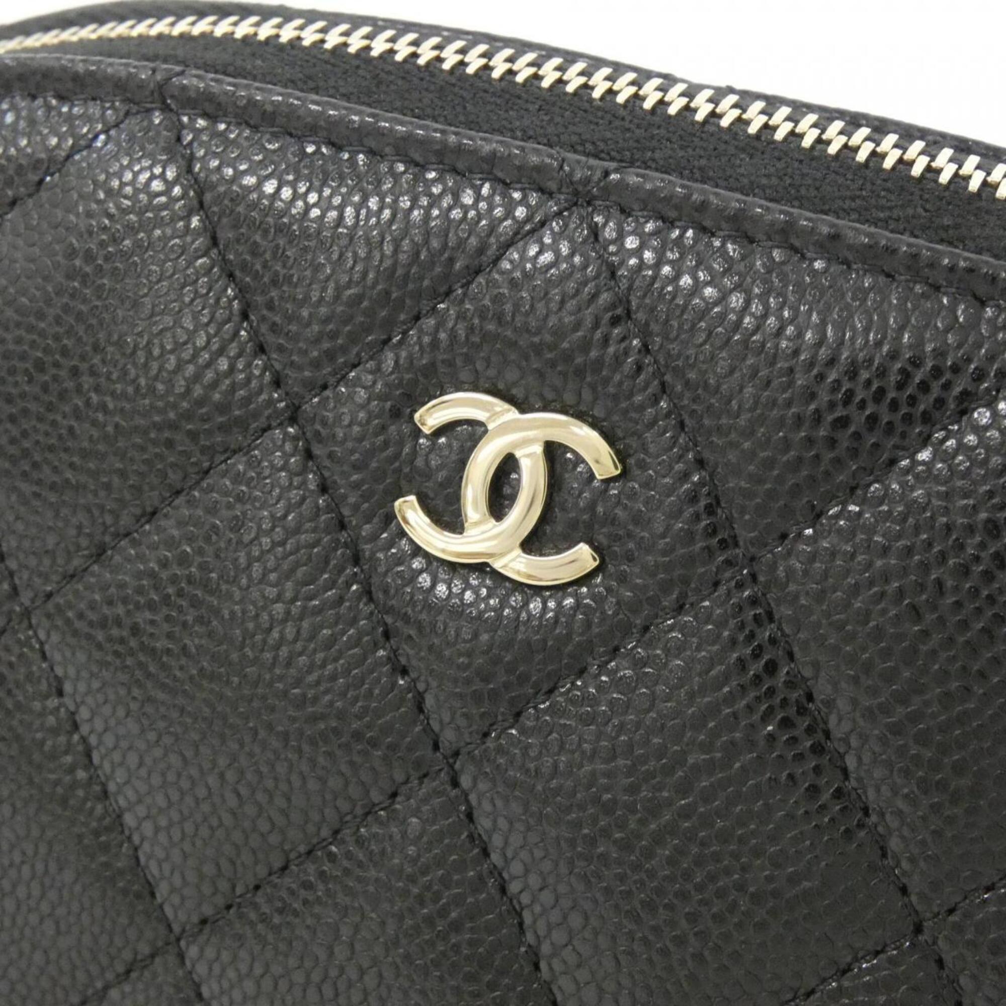 Chanel Black Grained Calfskin Handbag (Pre-Owned)
