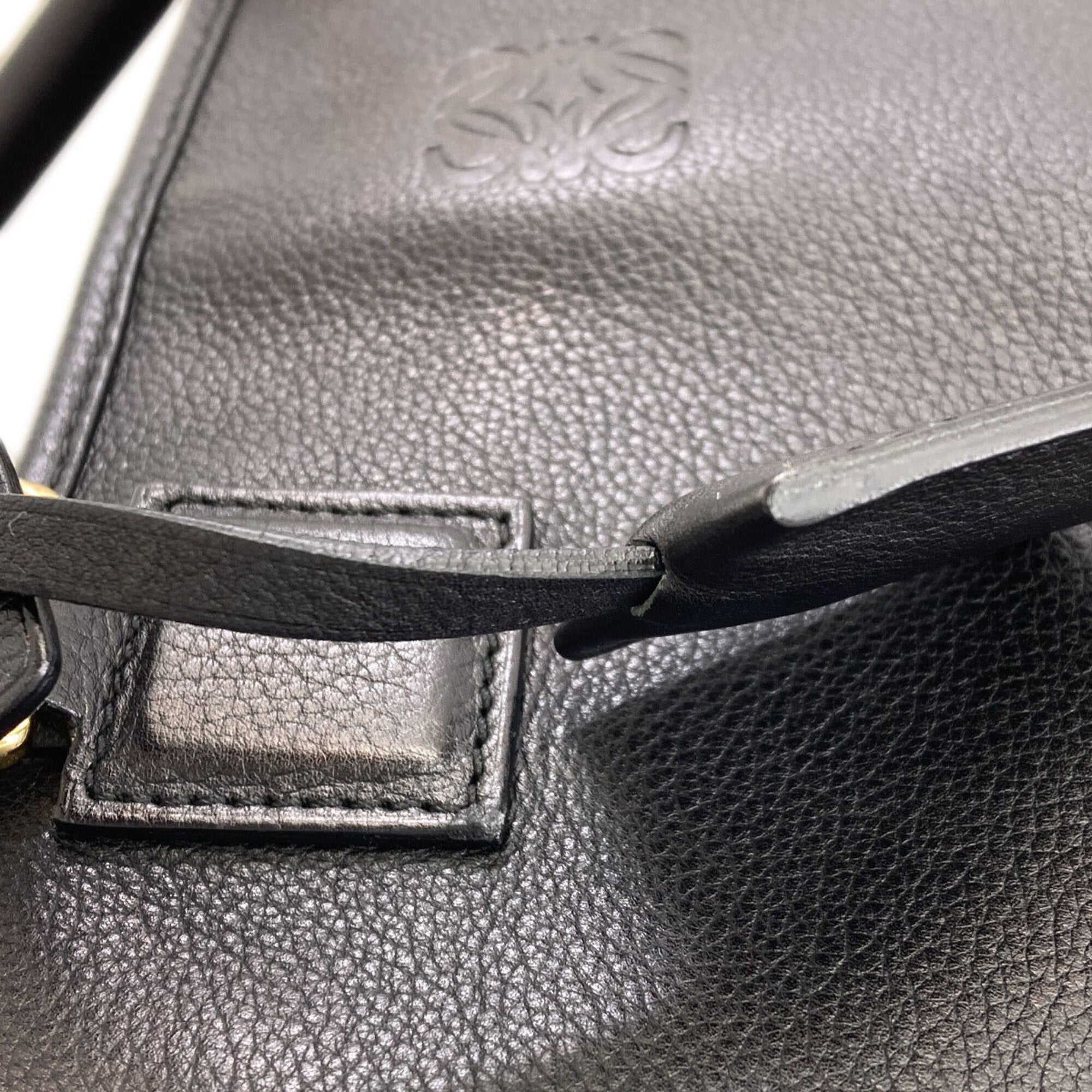 Loewe Amazona Black Leather Handbag (Pre-Owned)