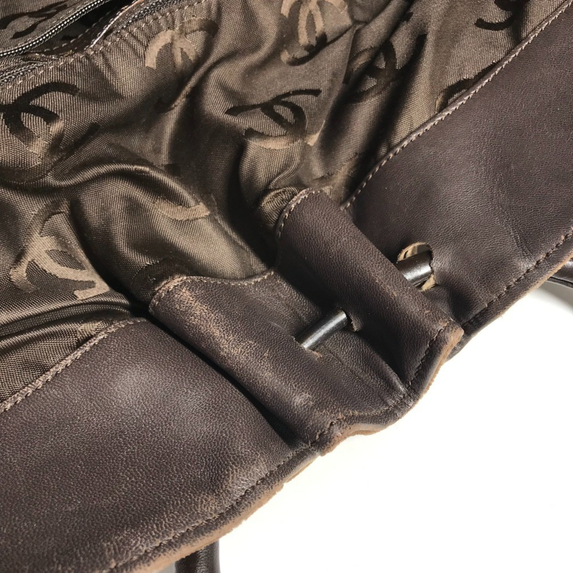 Chanel Brown Handbag (Pre-Owned)