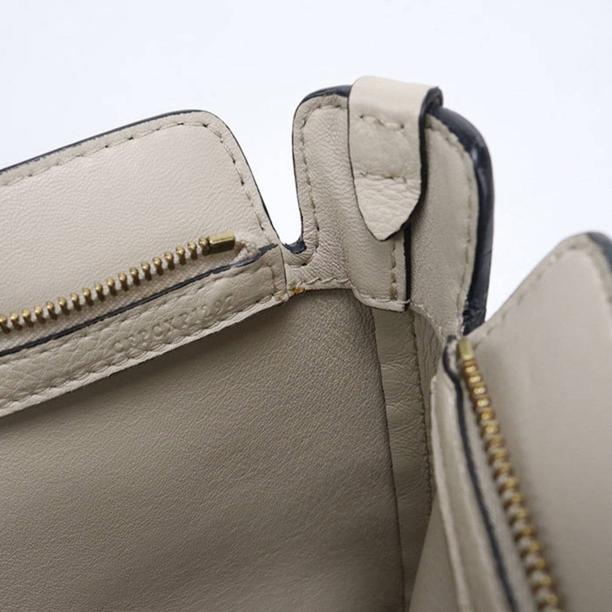 Burberry Black Leather Clutch Bag (Pre-Owned)