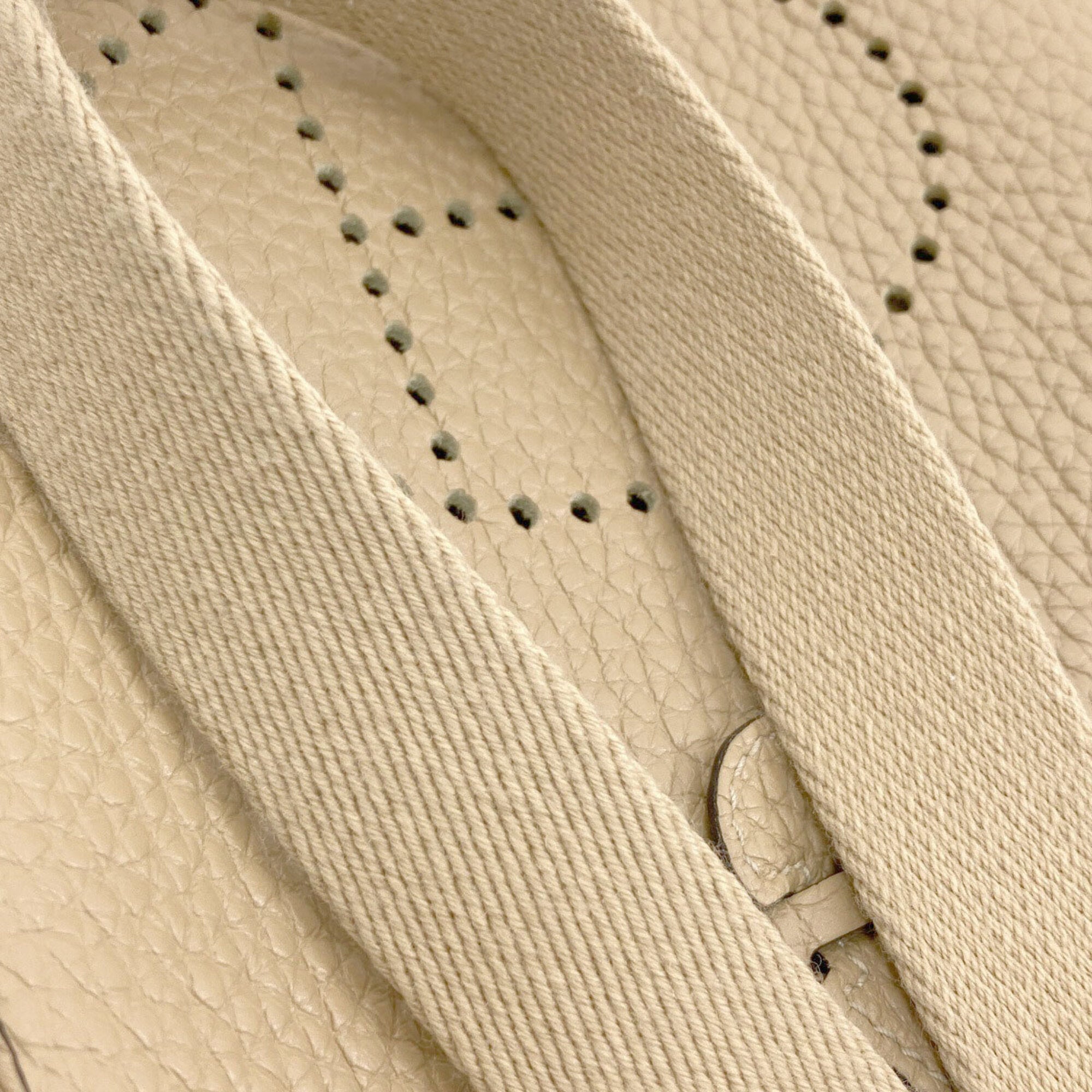 Hermes Beige Taurillon Clemence Leather Shoulder Bag (Pre-Owned)