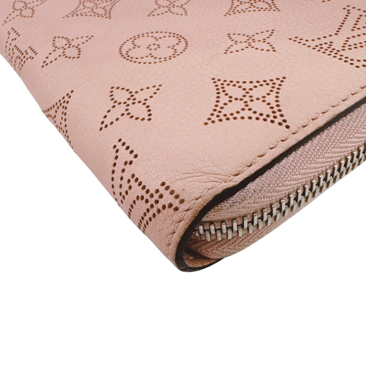 Louis Vuitton Mahina Beige Pink Mahina Leather Long Wallet (Bi-Fold) (Pre-Owned)