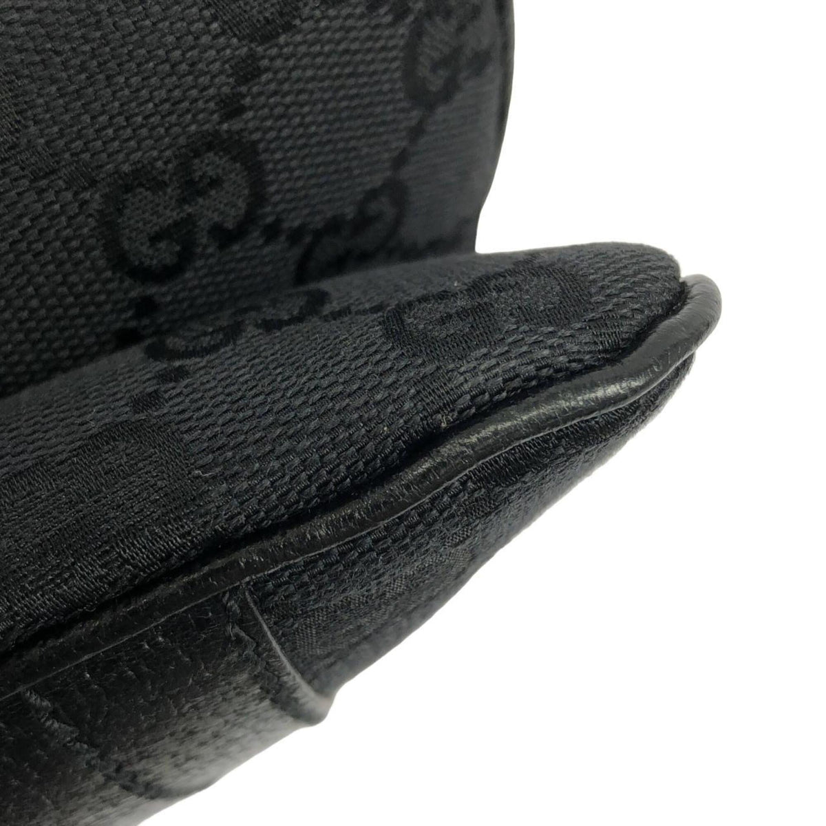 Gucci Black Gg Canvas Handbag (Pre-Owned)