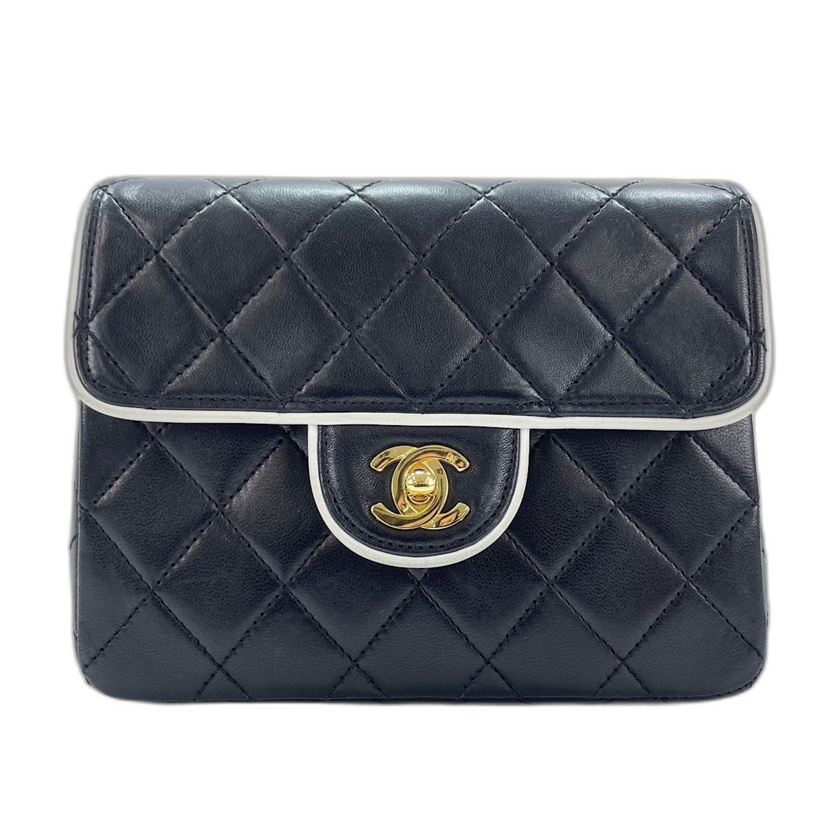 Chanel Matelasse Black Shoulder Bag (Pre-Owned)