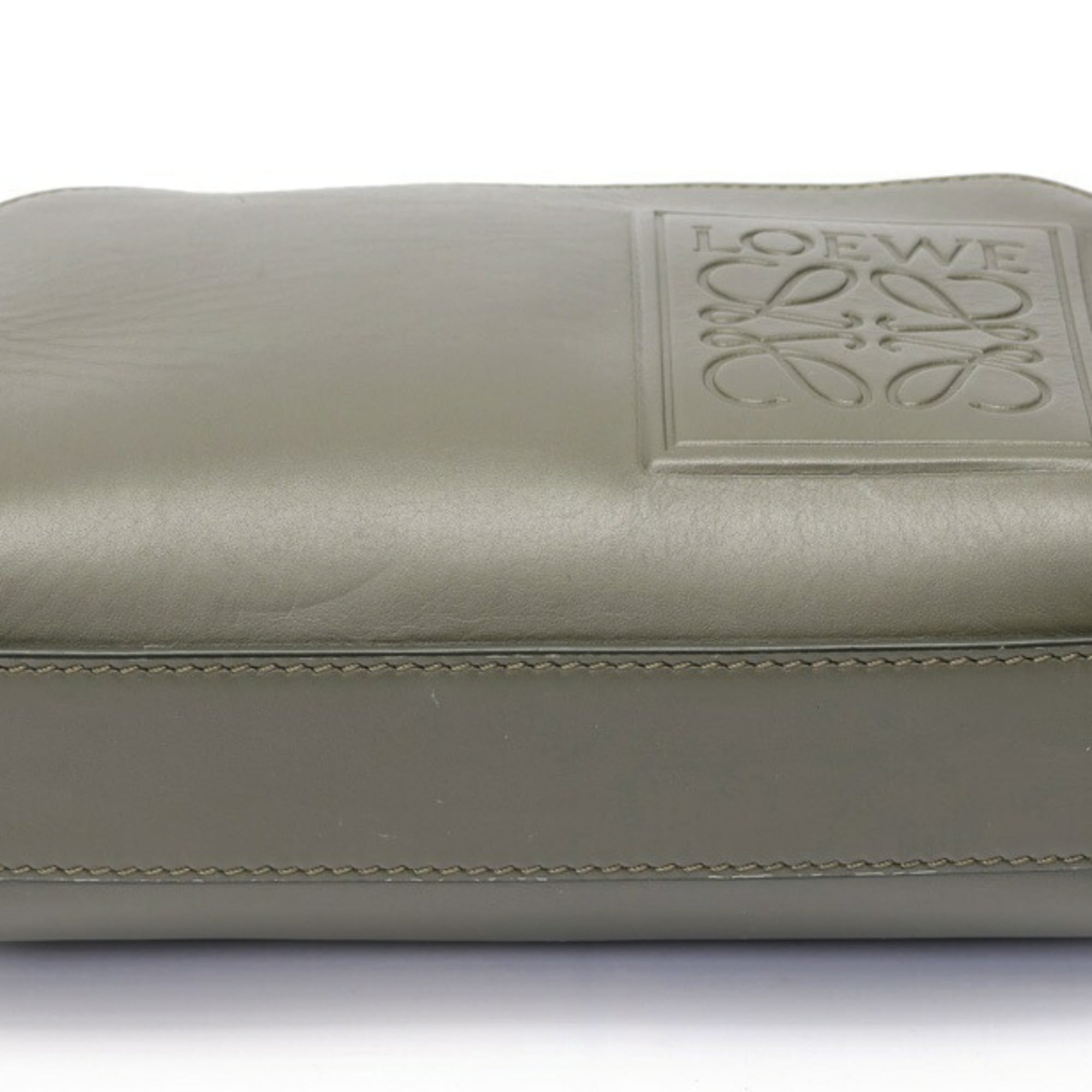 Loewe Khaki Leather Shoulder Bag (Pre-Owned)