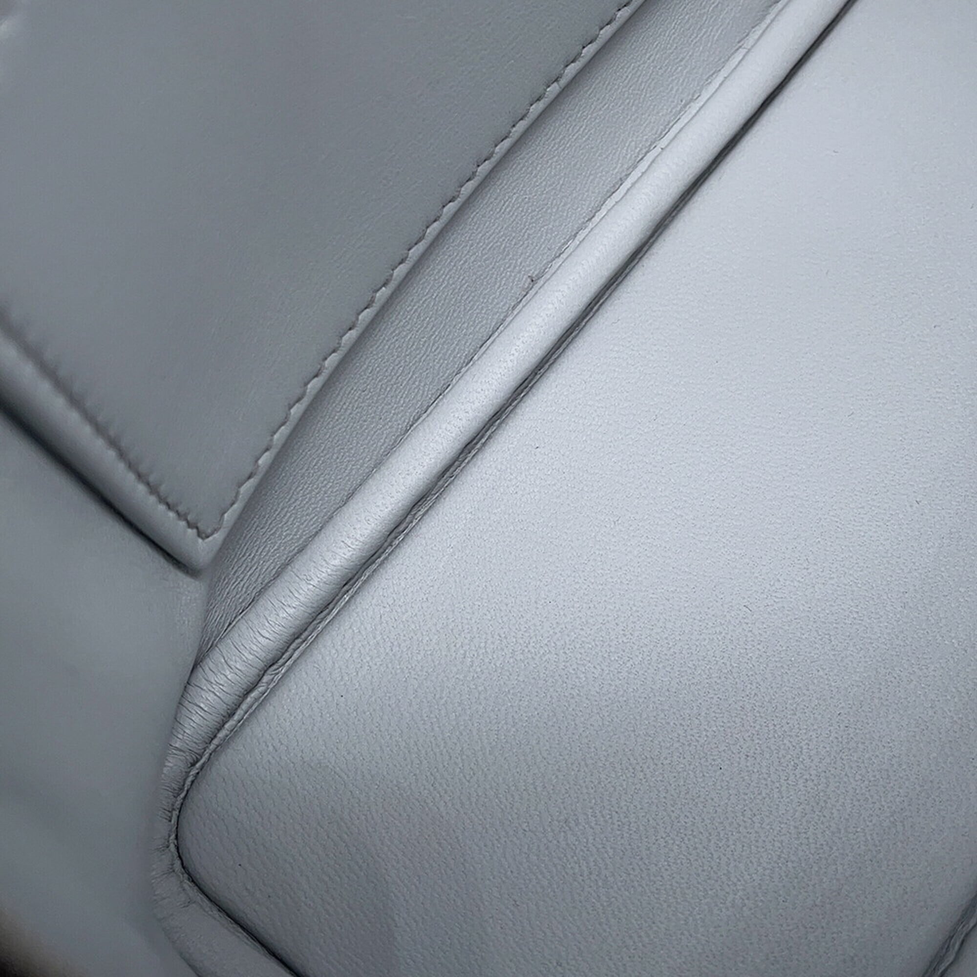 Hermes Argent Chevre Leather Handbag (Pre-Owned)