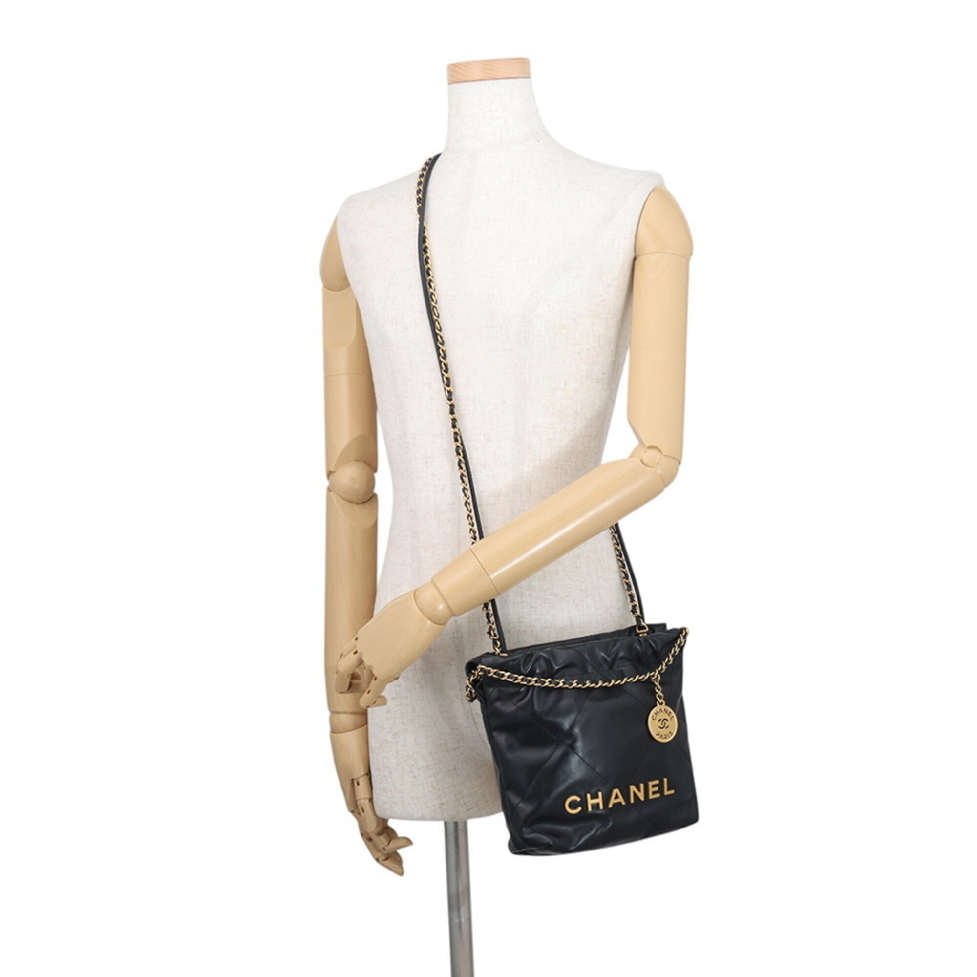 Chanel Black Handbag (Pre-Owned)