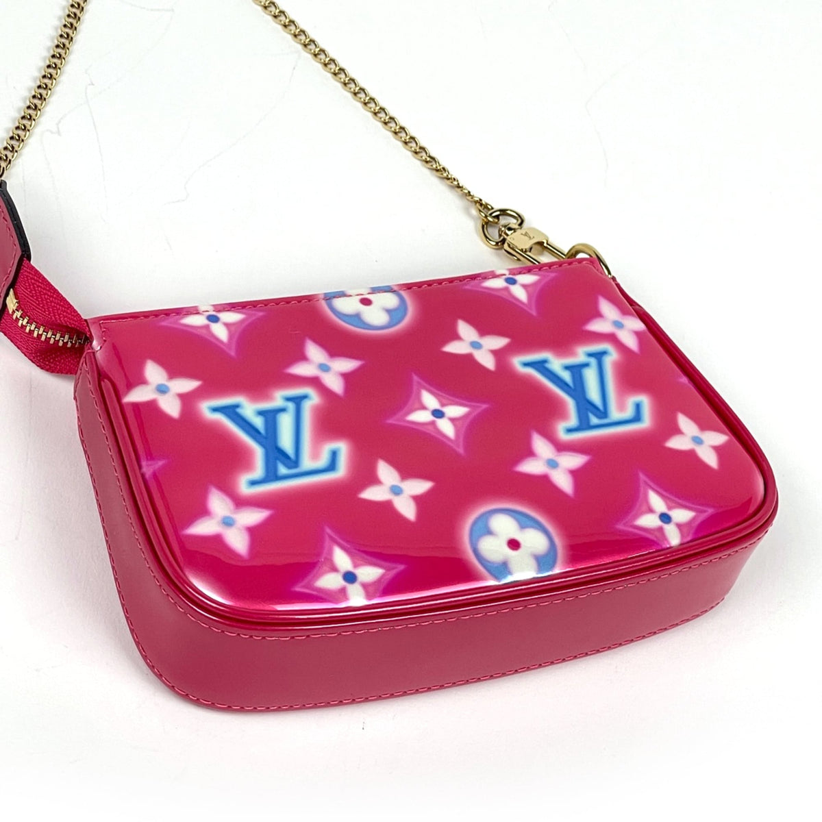 Louis Vuitton Fuchsia Pink Monogram Vernis Pochette Pouch (Pre-Owned)