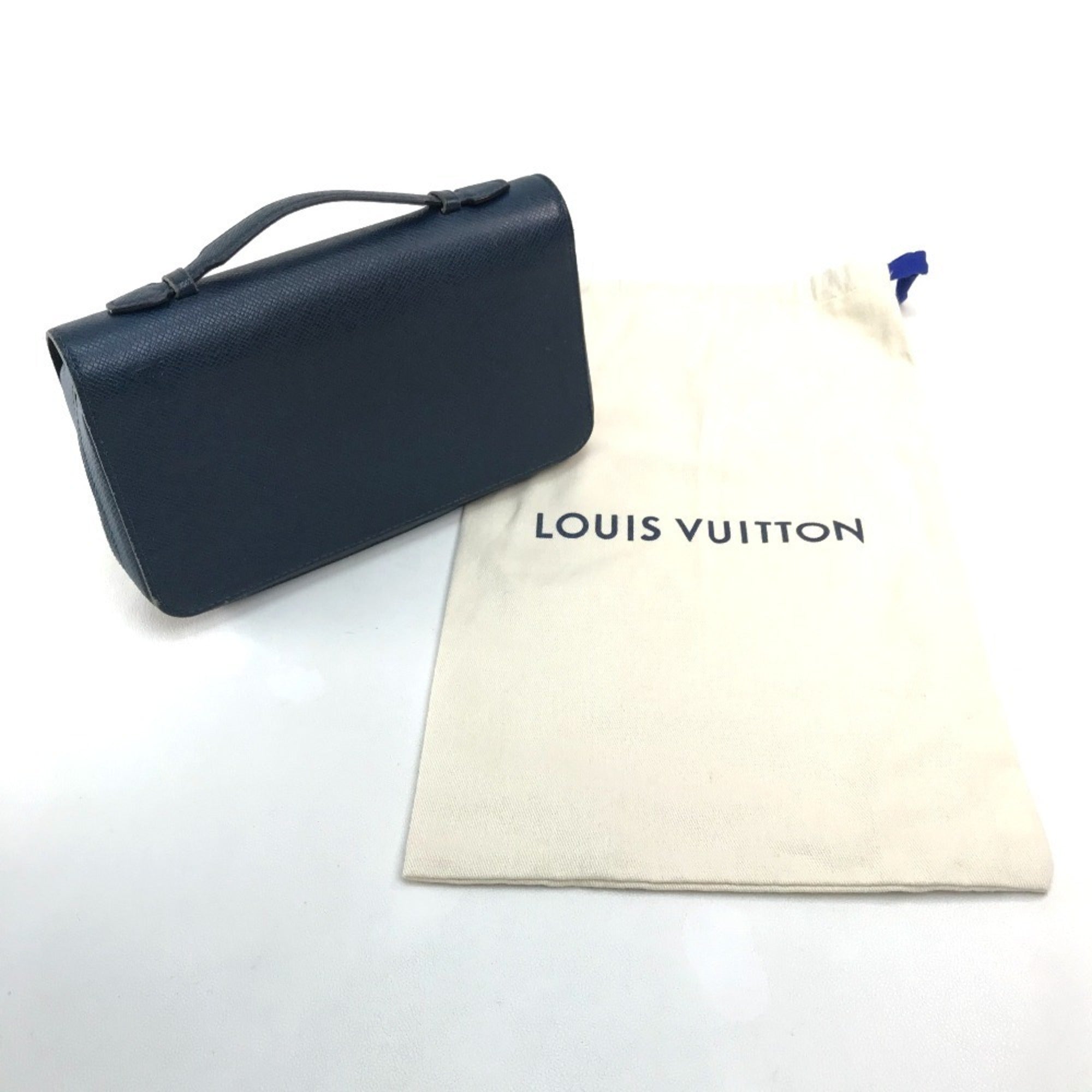 Louis Vuitton Taiga Blue Ocean Taiga Leather Long Wallet (Bi-Fold) (Pre-Owned)