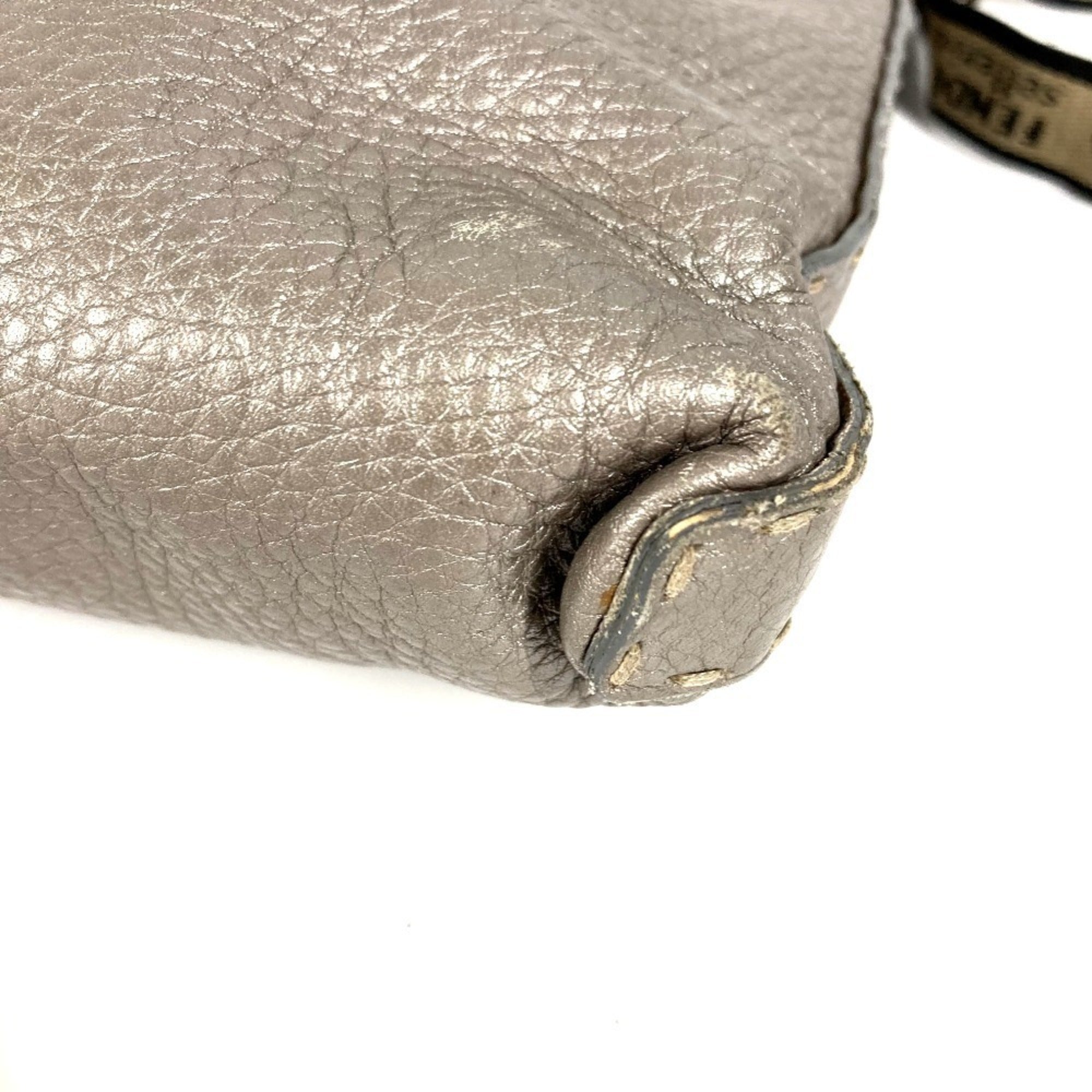 Fendi Gray Silver Gray Leather Shoulder Bag (Pre-Owned)