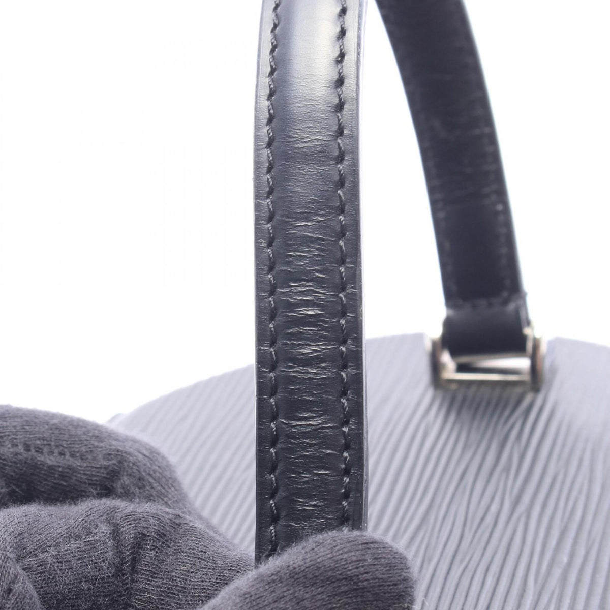 Louis Vuitton Black Leather Handbag (Pre-Owned)