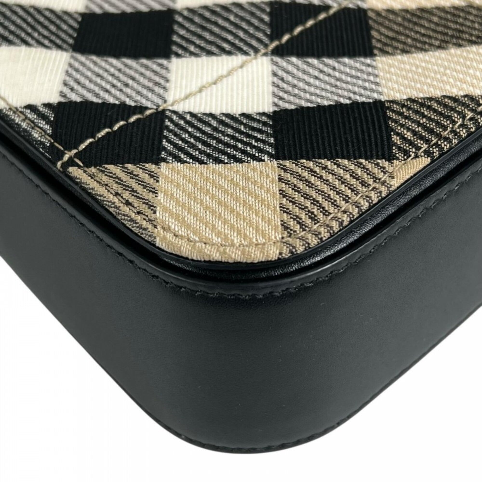 Burberry Brown Leather Shoulder Bag (Pre-Owned)