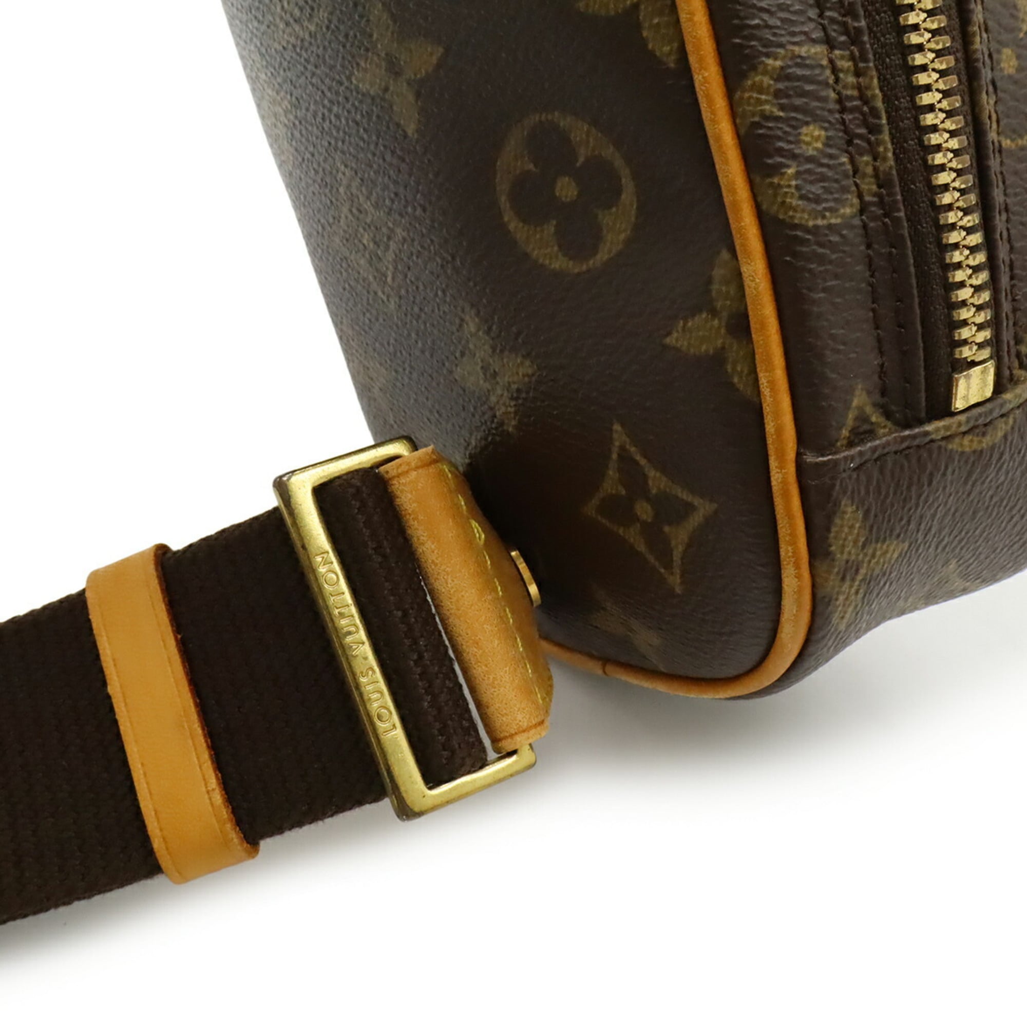 Louis Vuitton Brown Canvas Pochette Shoulder Bag Sling Bag (Pre-Owned)
