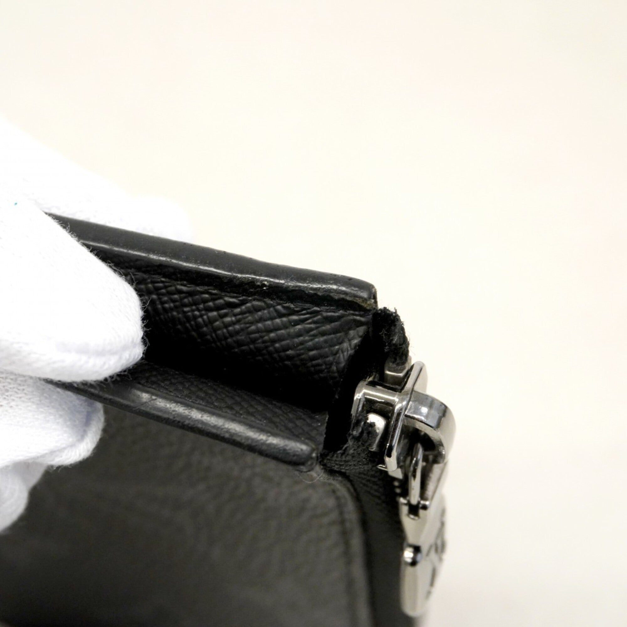 Louis Vuitton Black Coin Purse/Coin Case (Pre-Owned)