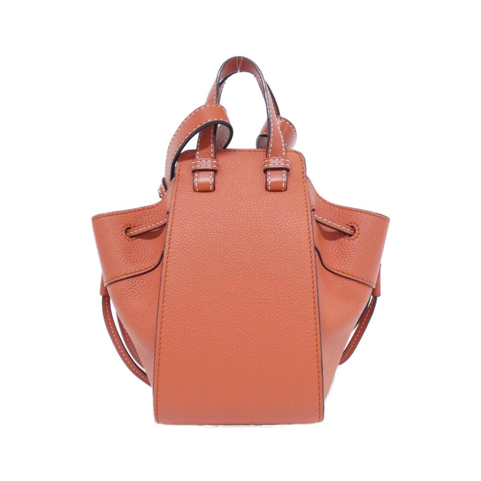 Loewe Red Color Leather Shoulder Bag (Pre-Owned)