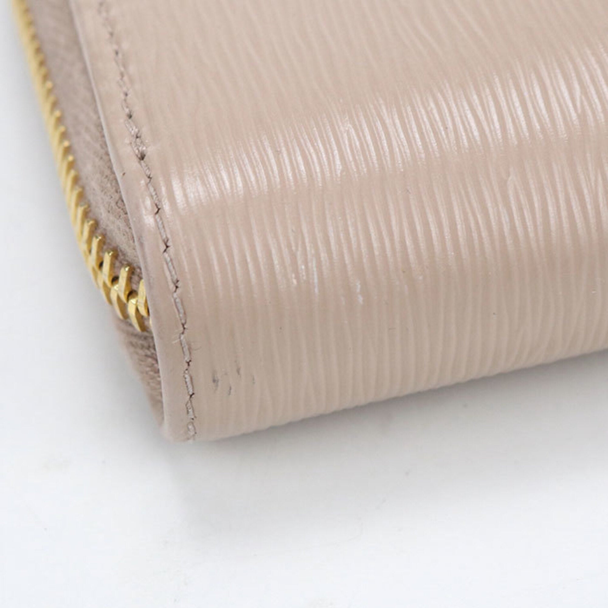 Prada Beige Leather Long Wallet (Bi-Fold) (Pre-Owned)