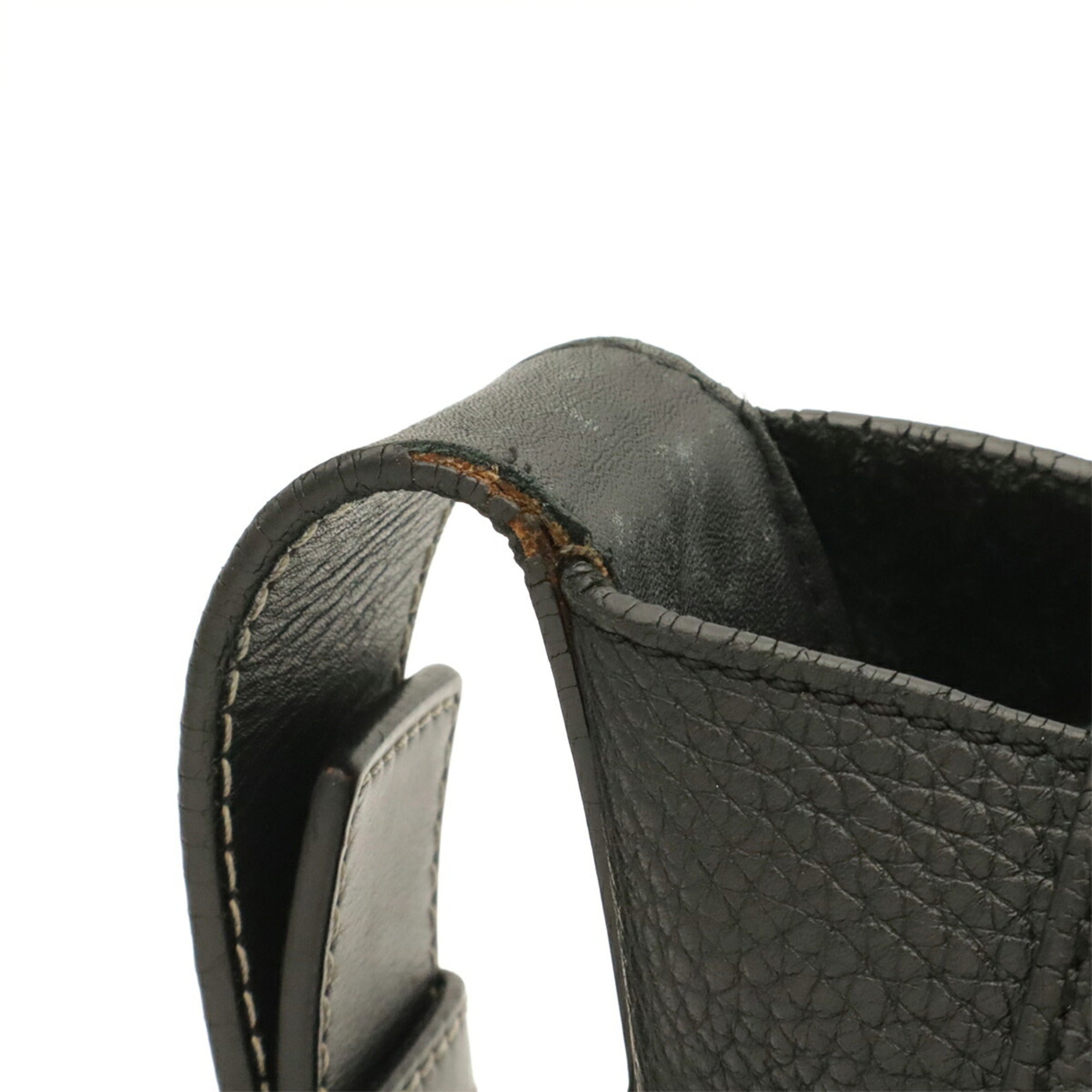 Loewe Black Leather Shoulder Bag (Pre-Owned)