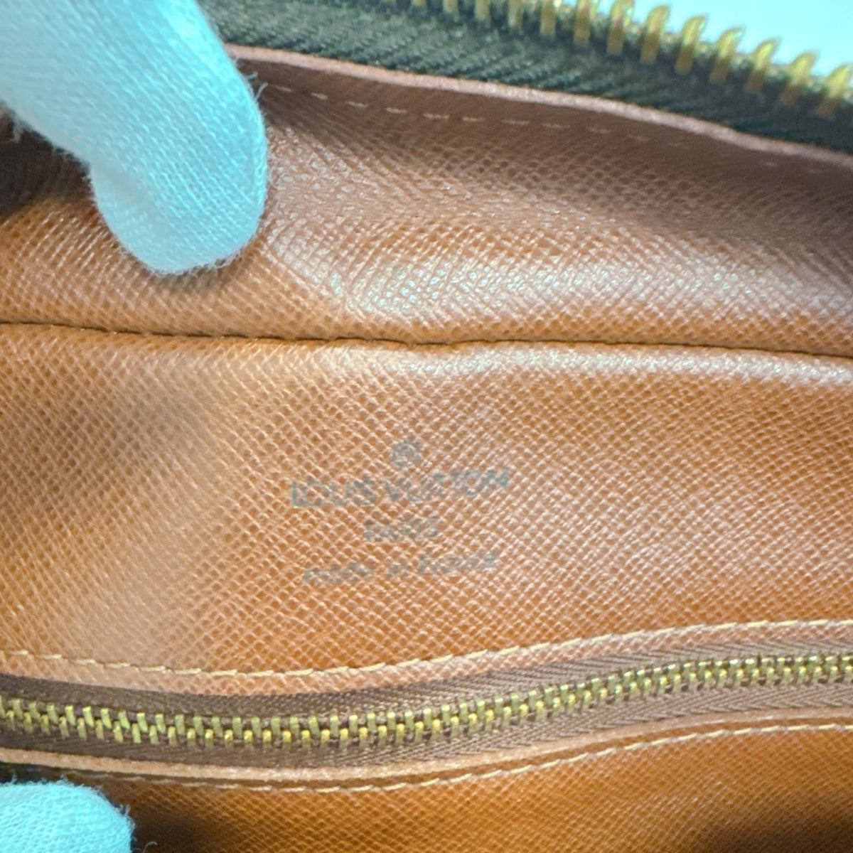 Louis Vuitton Brown Monogram Leather Shoulder Bag (Pre-Owned)