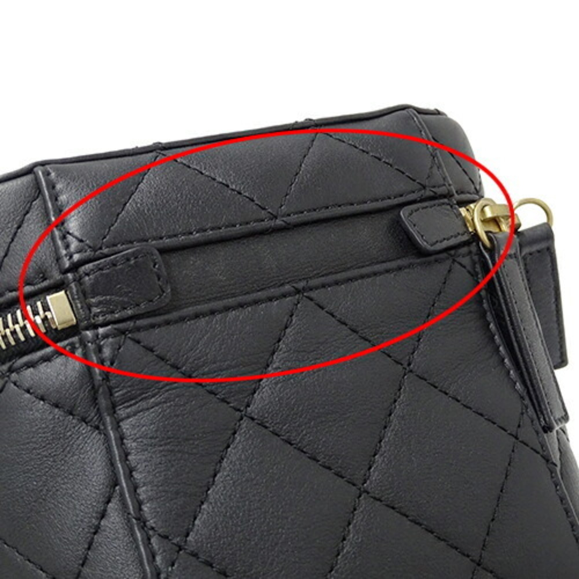 Chanel Black Leather Shoulder Bag Vanity Bag (Pre-Owned)
