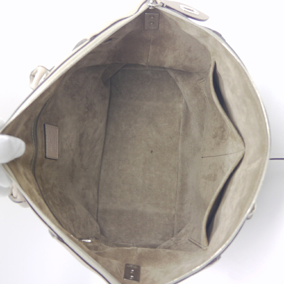 Louis Vuitton Gray Veau Cachemire Leather Handbag Shoulder Bag (Pre-Owned)