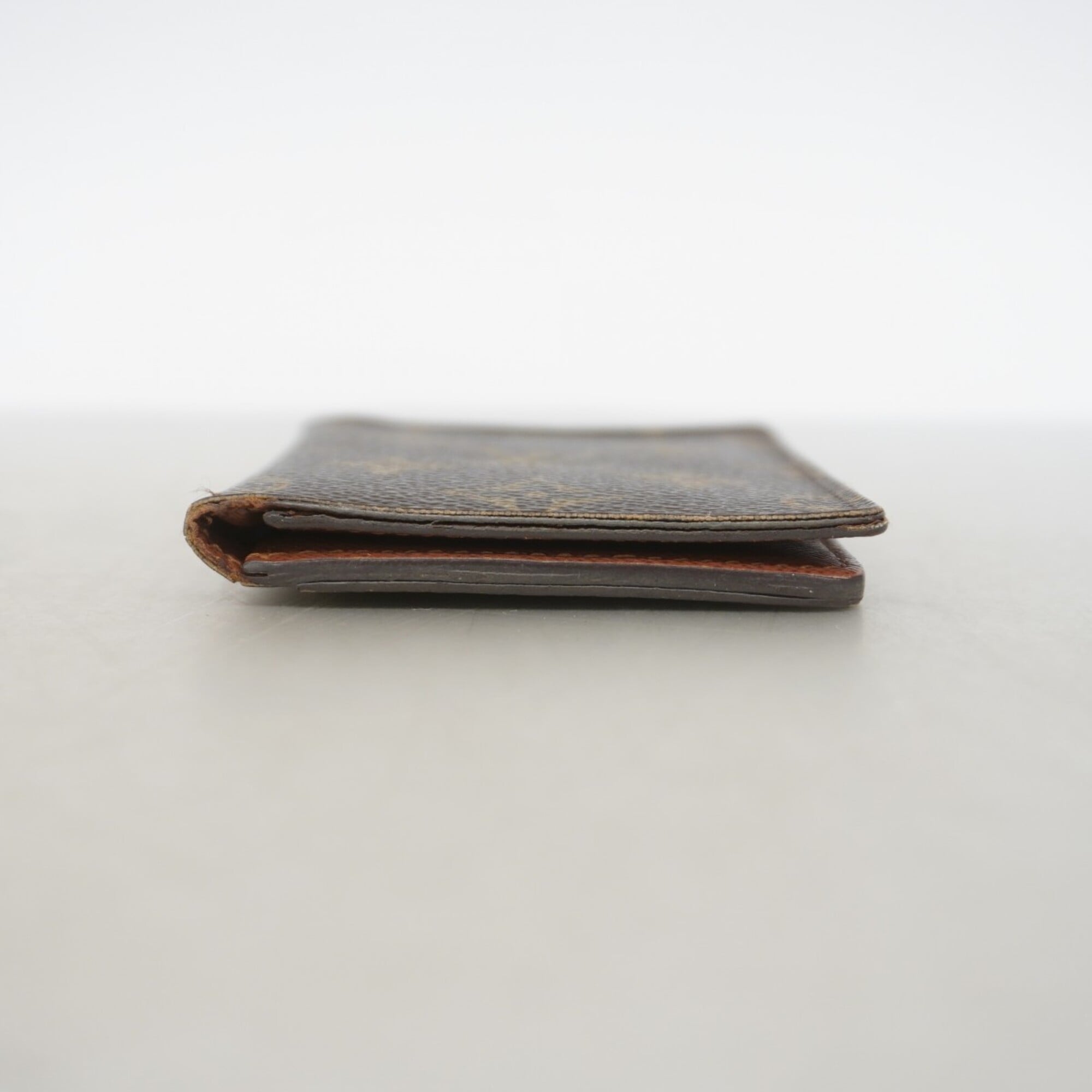 Louis Vuitton Brown (Pre-Owned)