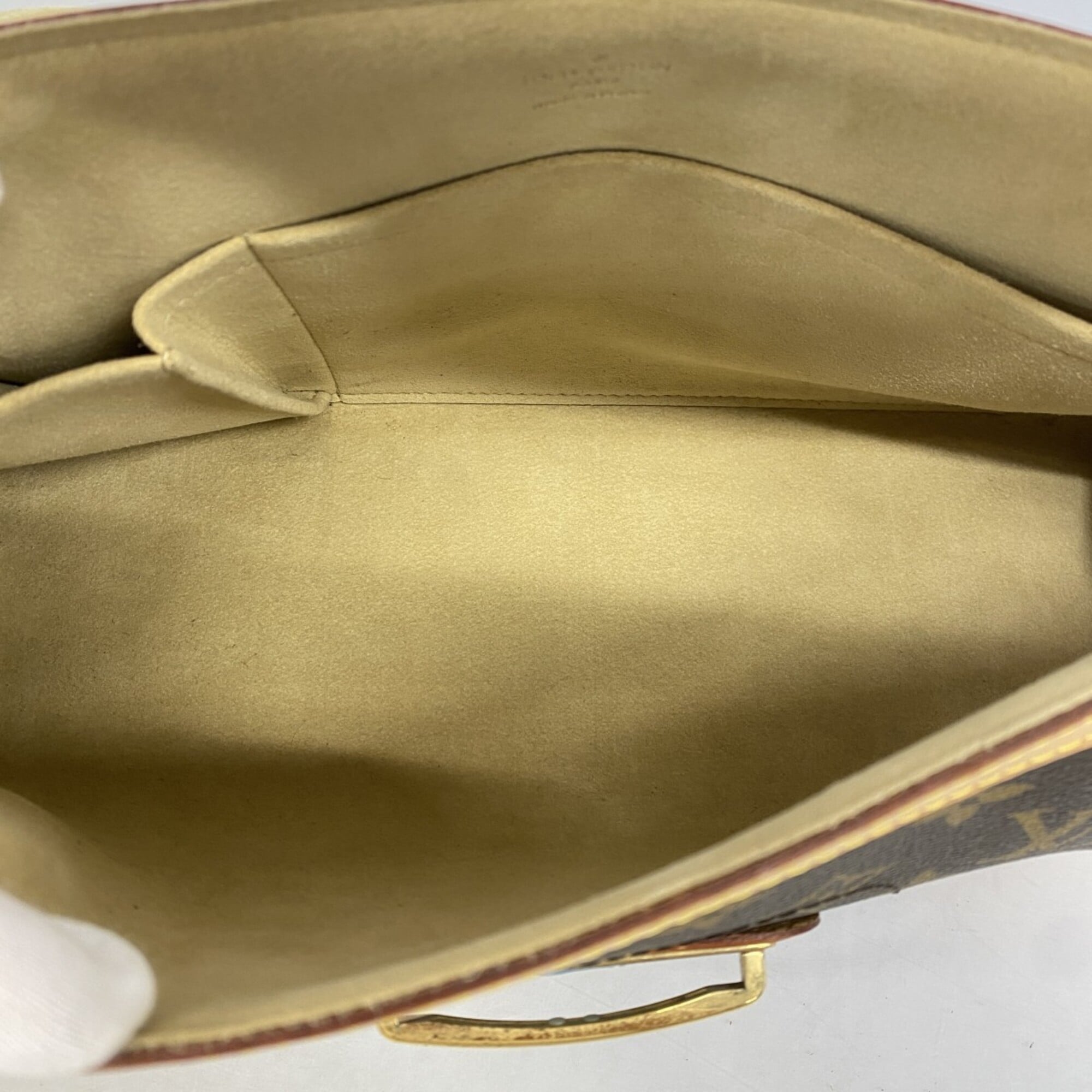 Louis Vuitton Brown Shoulder Bag (Pre-Owned)