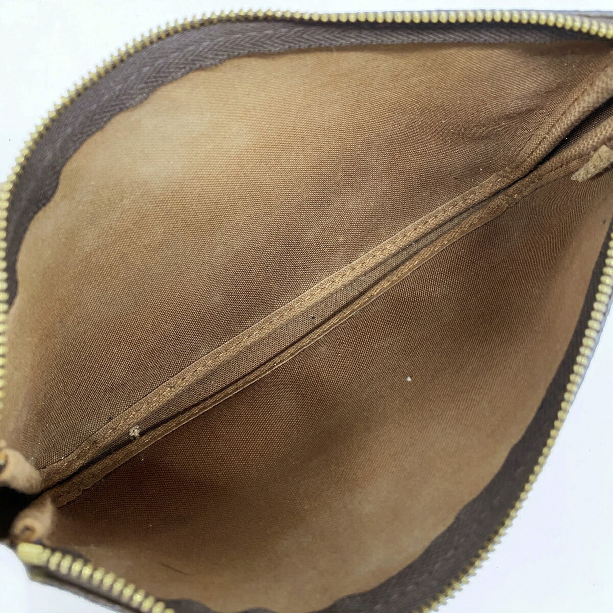 Louis Vuitton Brown Pouch (Pre-Owned)