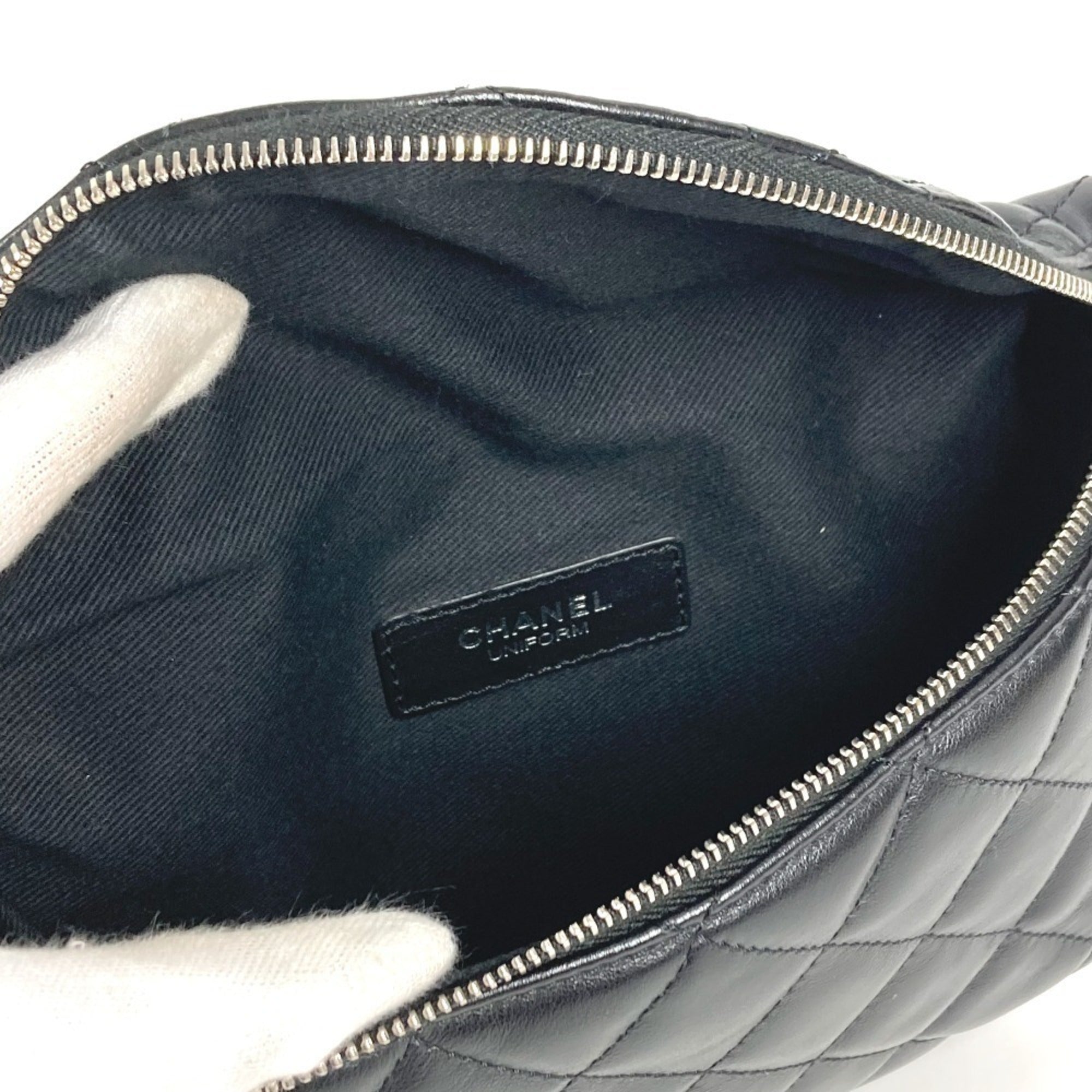 Chanel Matelasse Black Leather Fanny Pack Shoulder Bag (Pre-Owned)