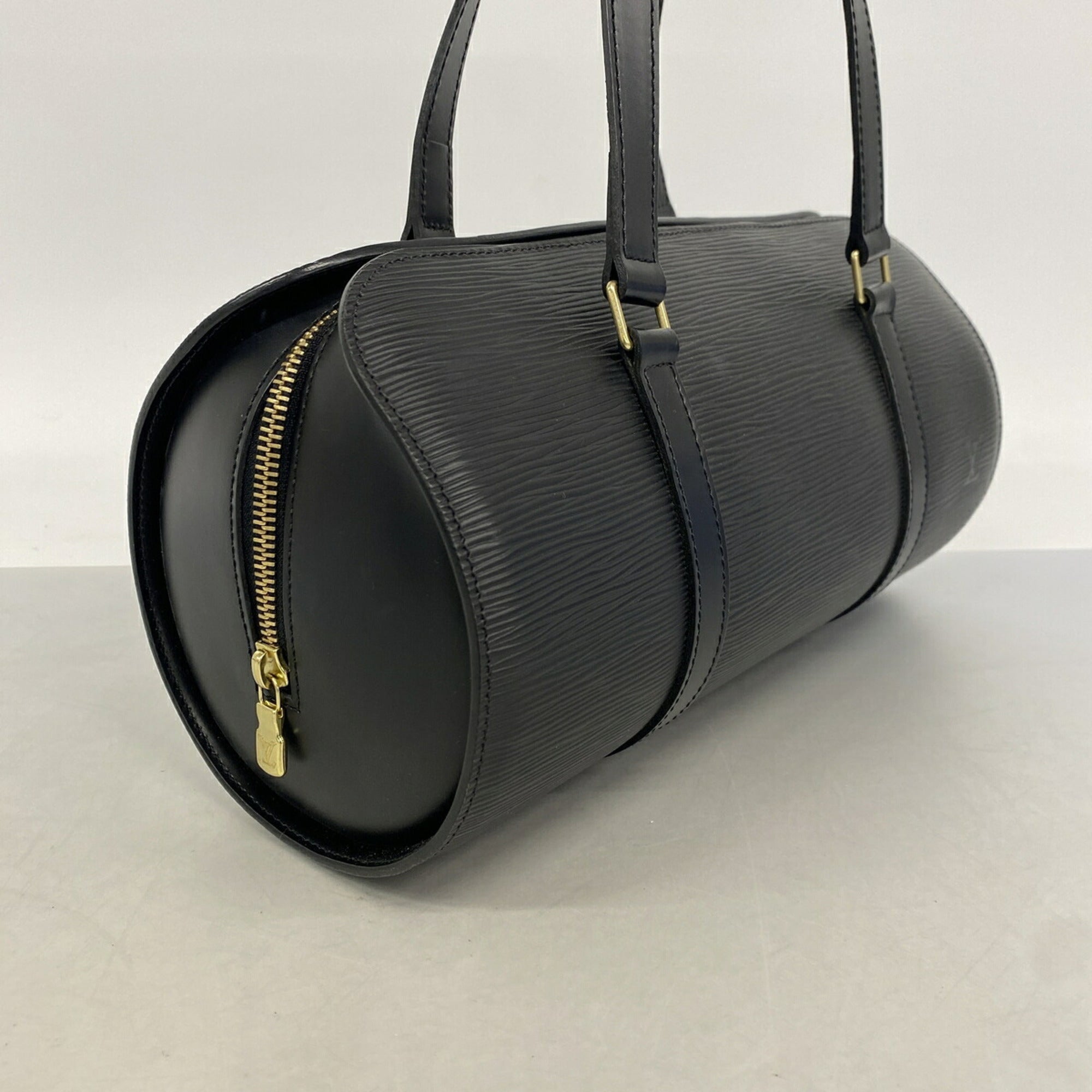 Louis Vuitton Noir Handbag (Pre-Owned)